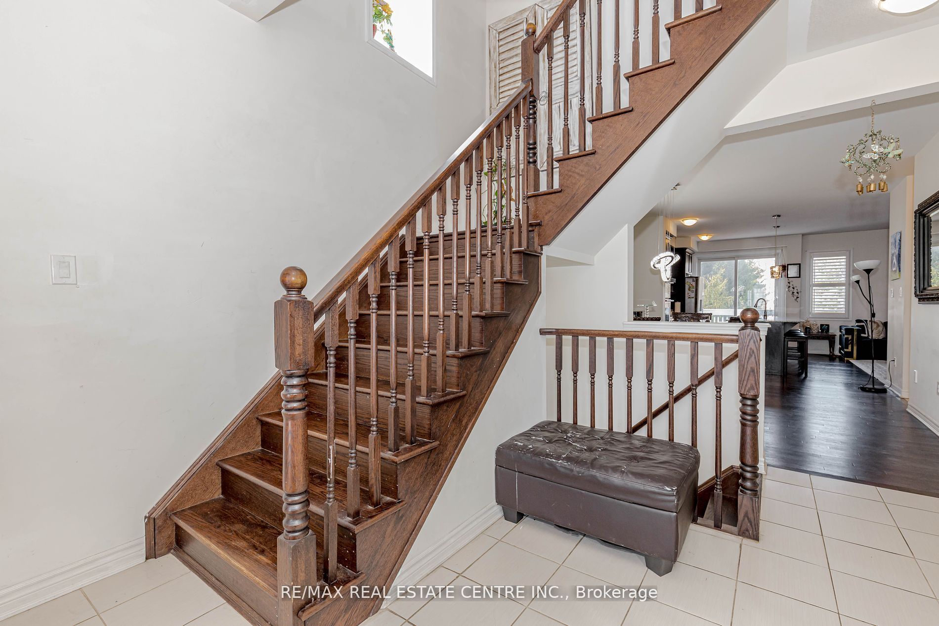 340 Shady Glen Crescent Property Photo 5