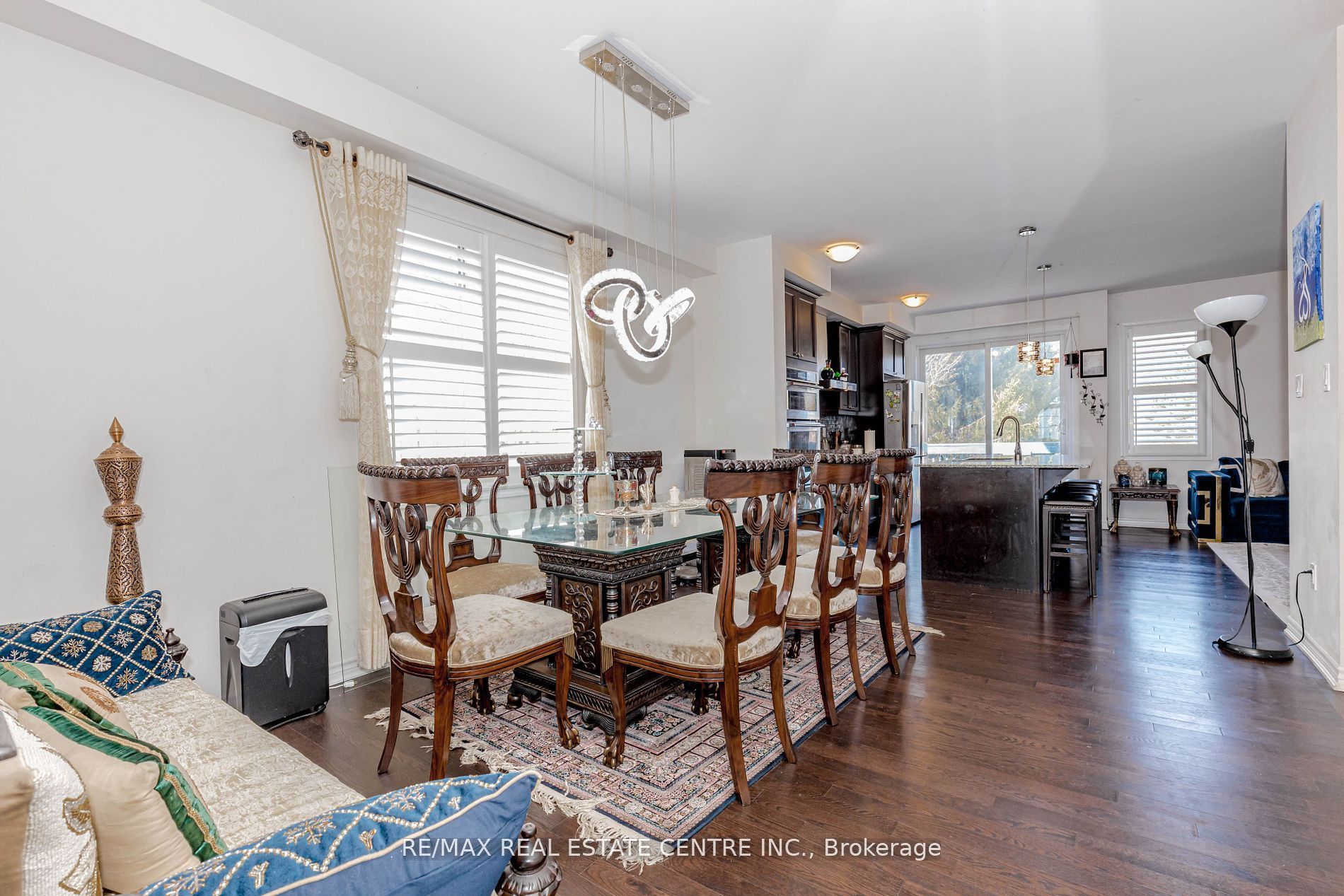 340 Shady Glen Crescent Property Photo 6