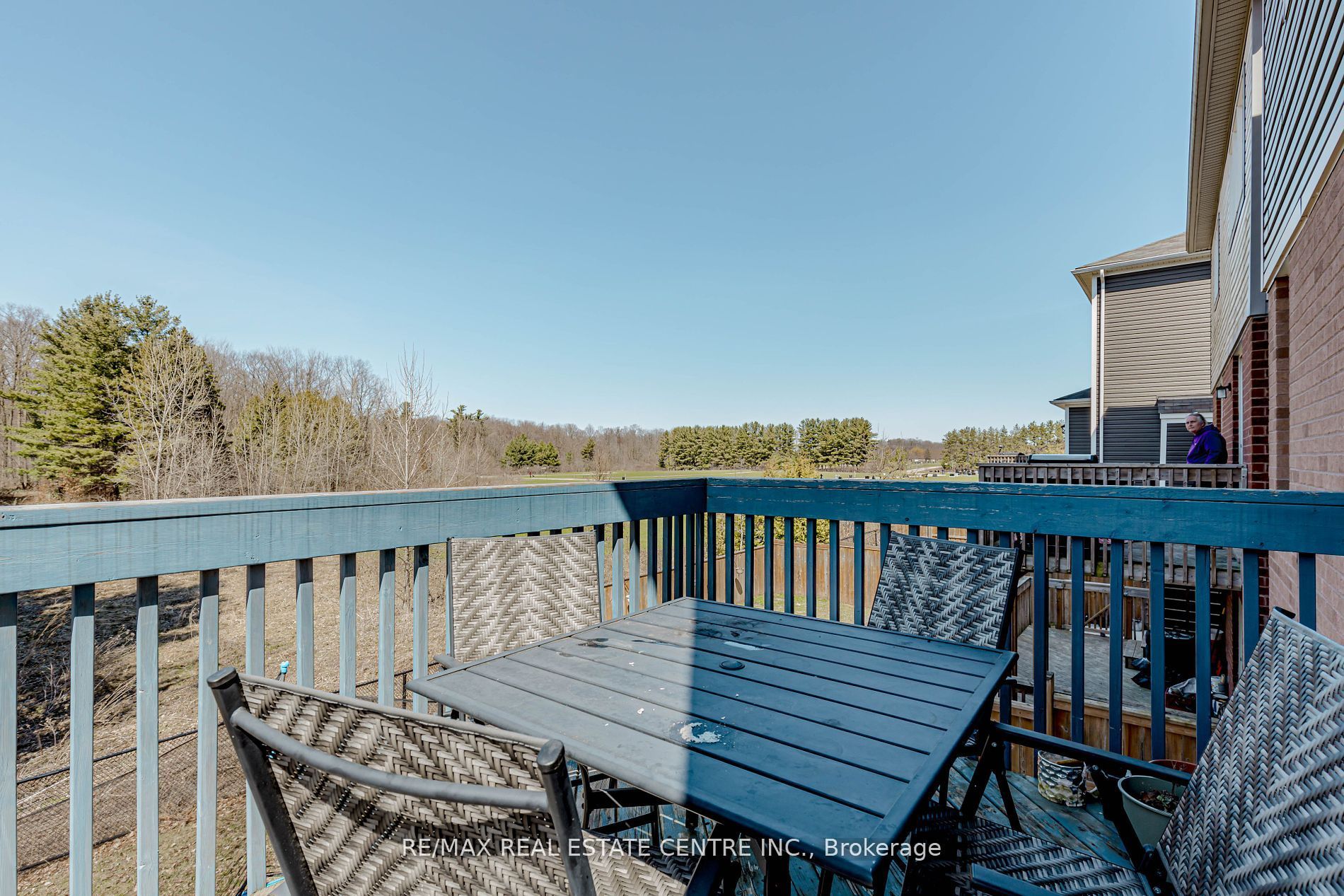 340 Shady Glen Crescent Property Photo 12