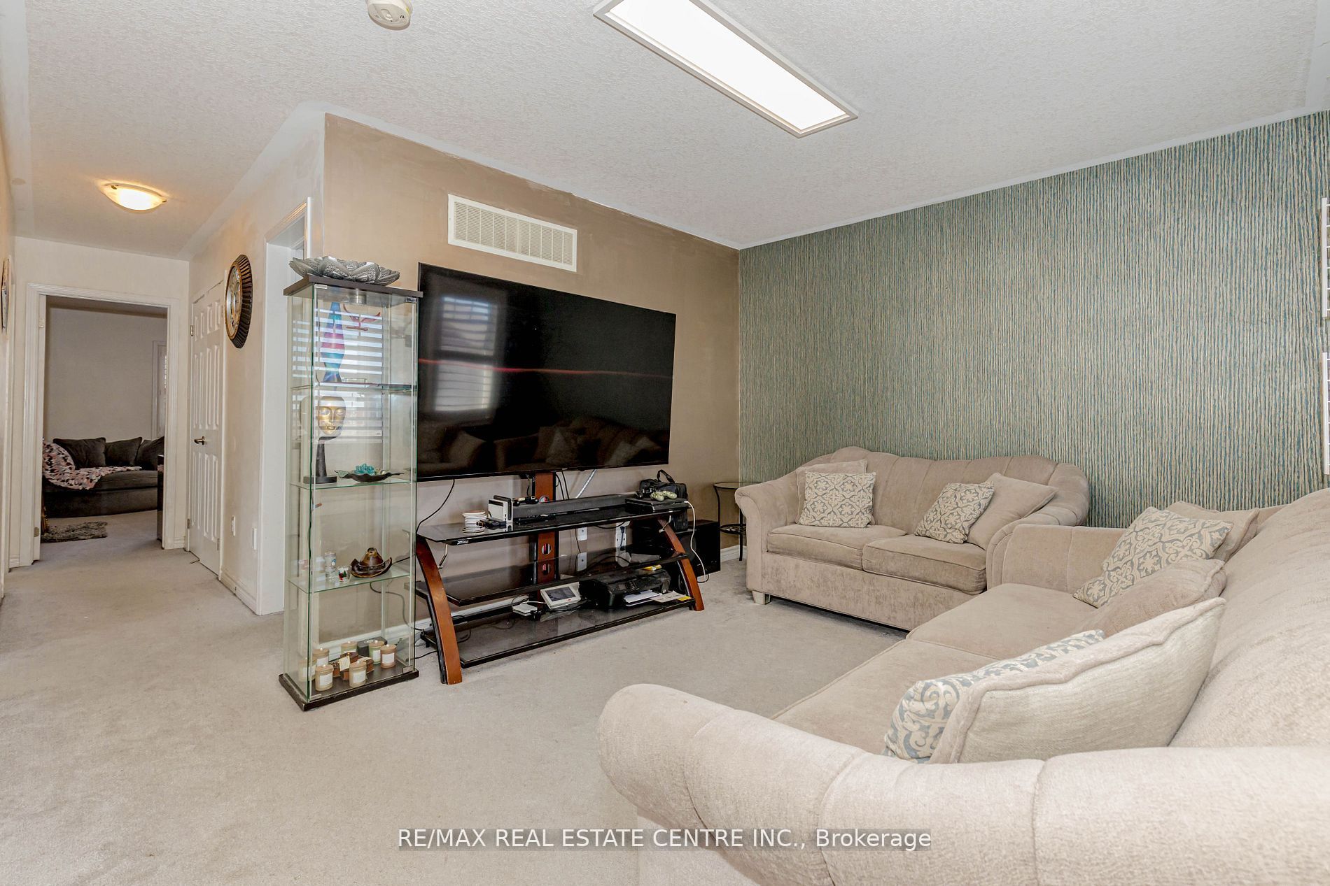 340 Shady Glen Crescent Property Photo 16