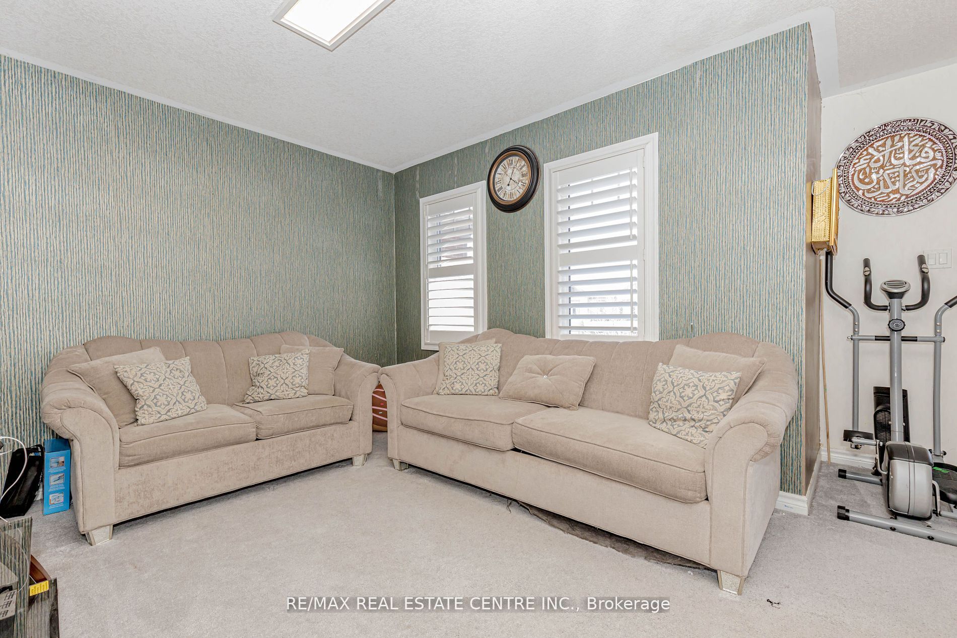 340 Shady Glen Crescent Property Photo 17