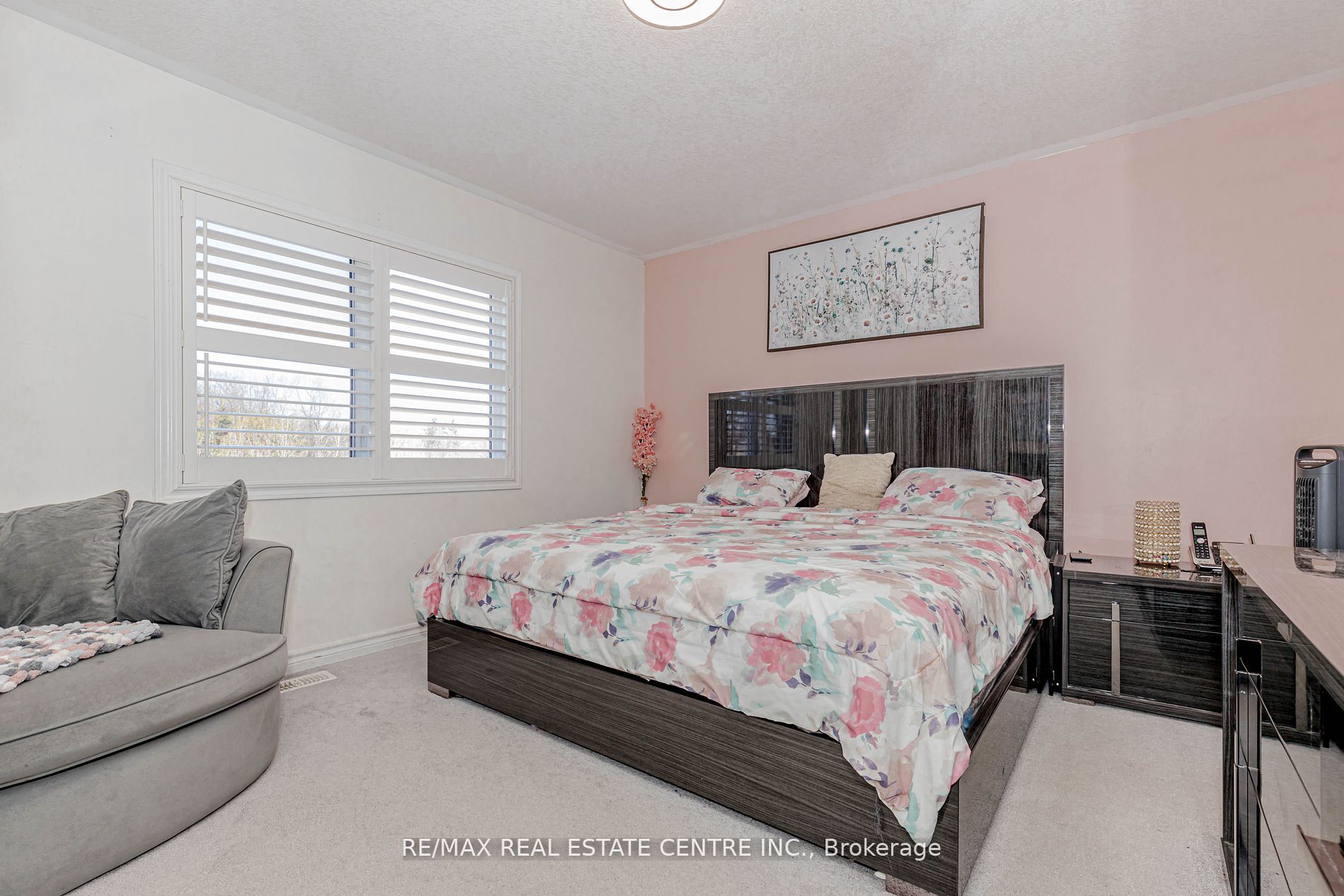 340 Shady Glen Crescent Property Photo 18