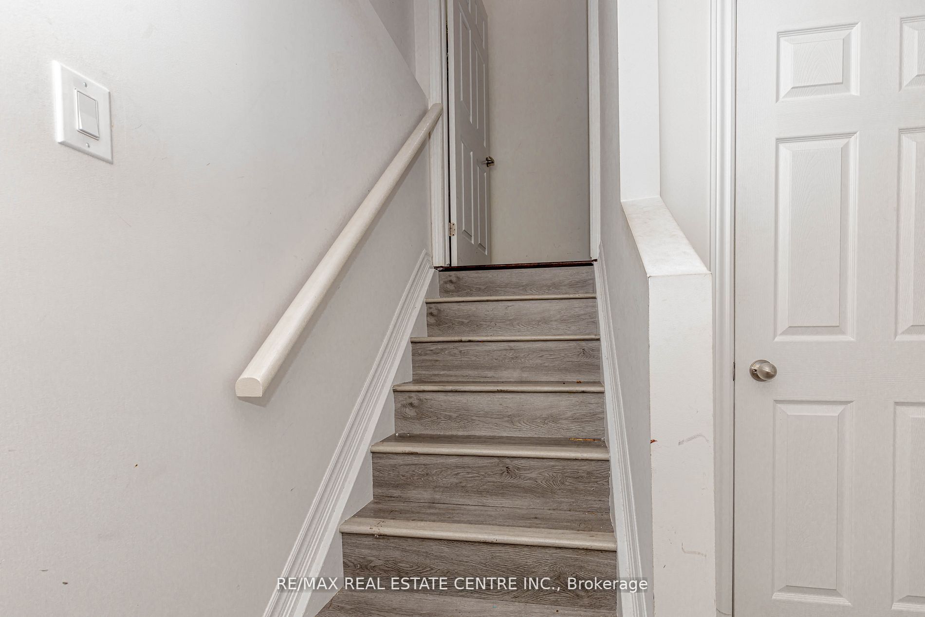 340 Shady Glen Crescent Property Photo 27