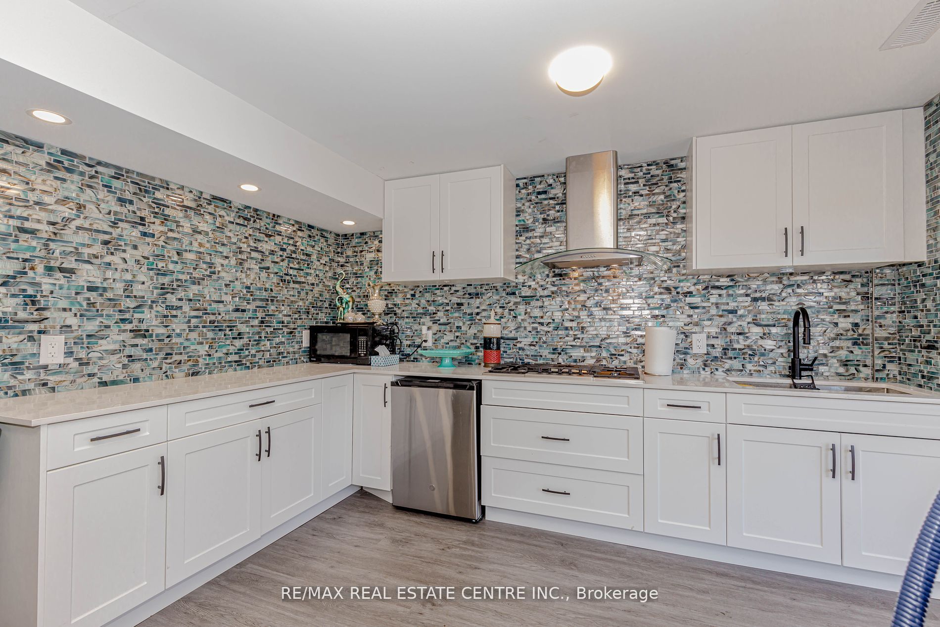 340 Shady Glen Crescent Property Photo 28