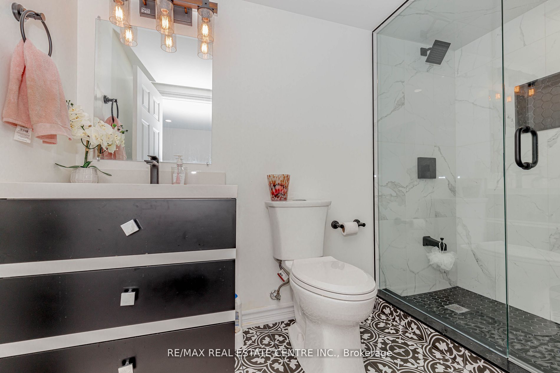 340 Shady Glen Crescent Property Photo 35