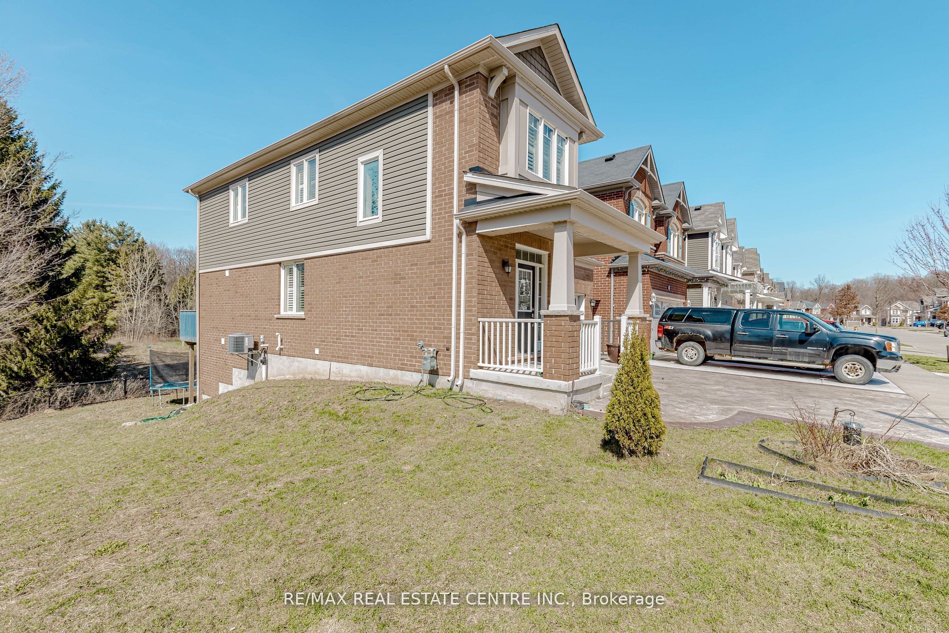 340 Shady Glen Crescent Property Photo 36