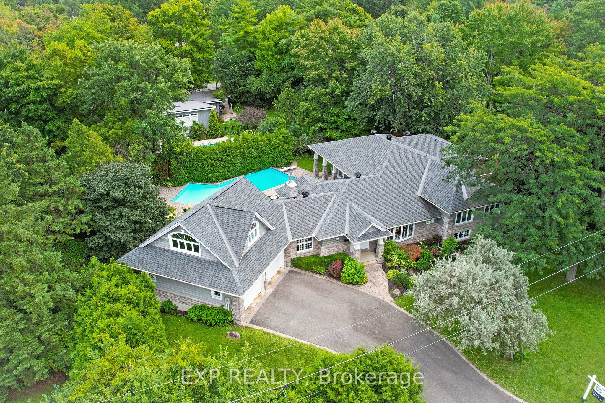 72 Delong Drive Property Photo 1