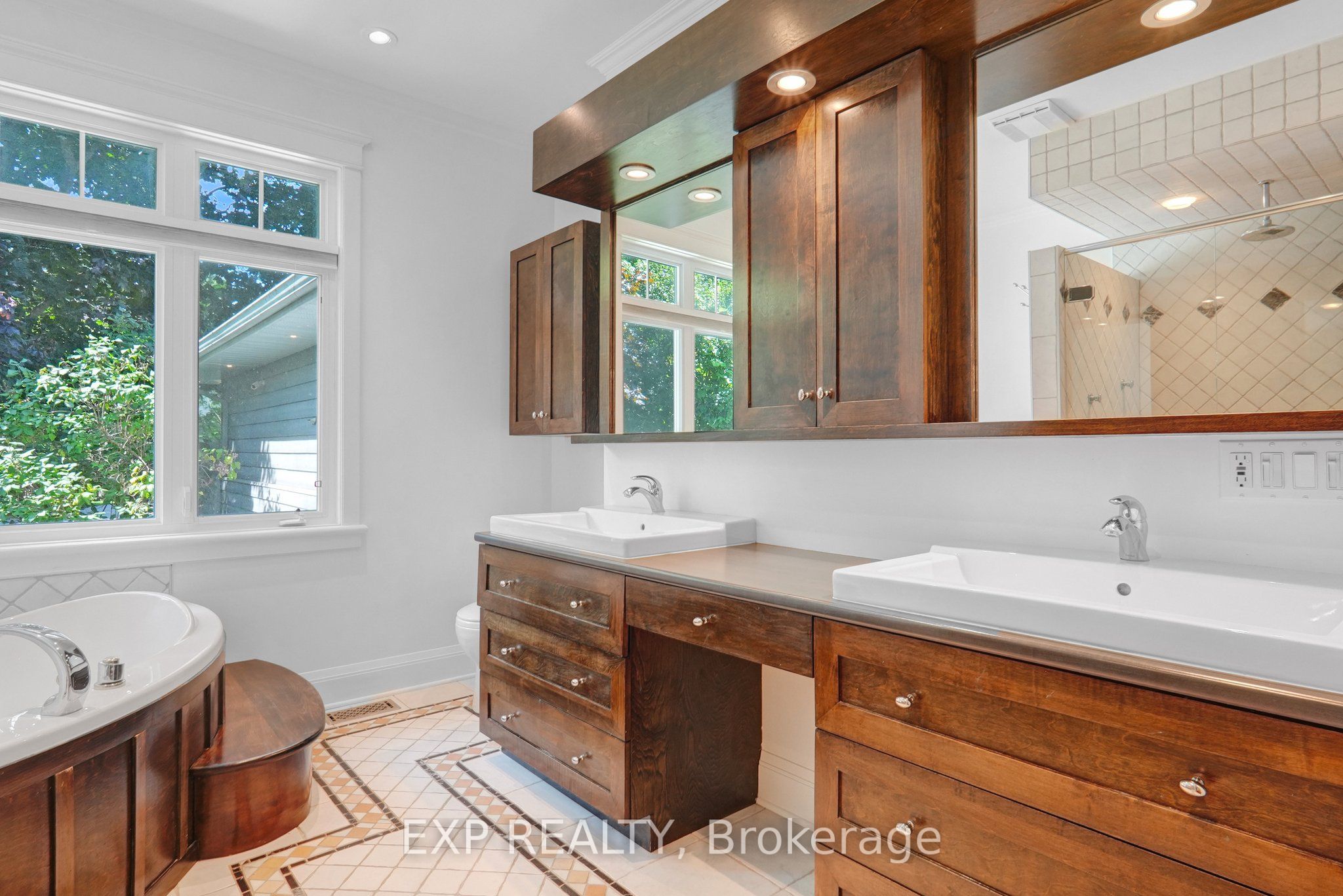 72 Delong Drive Property Photo 15