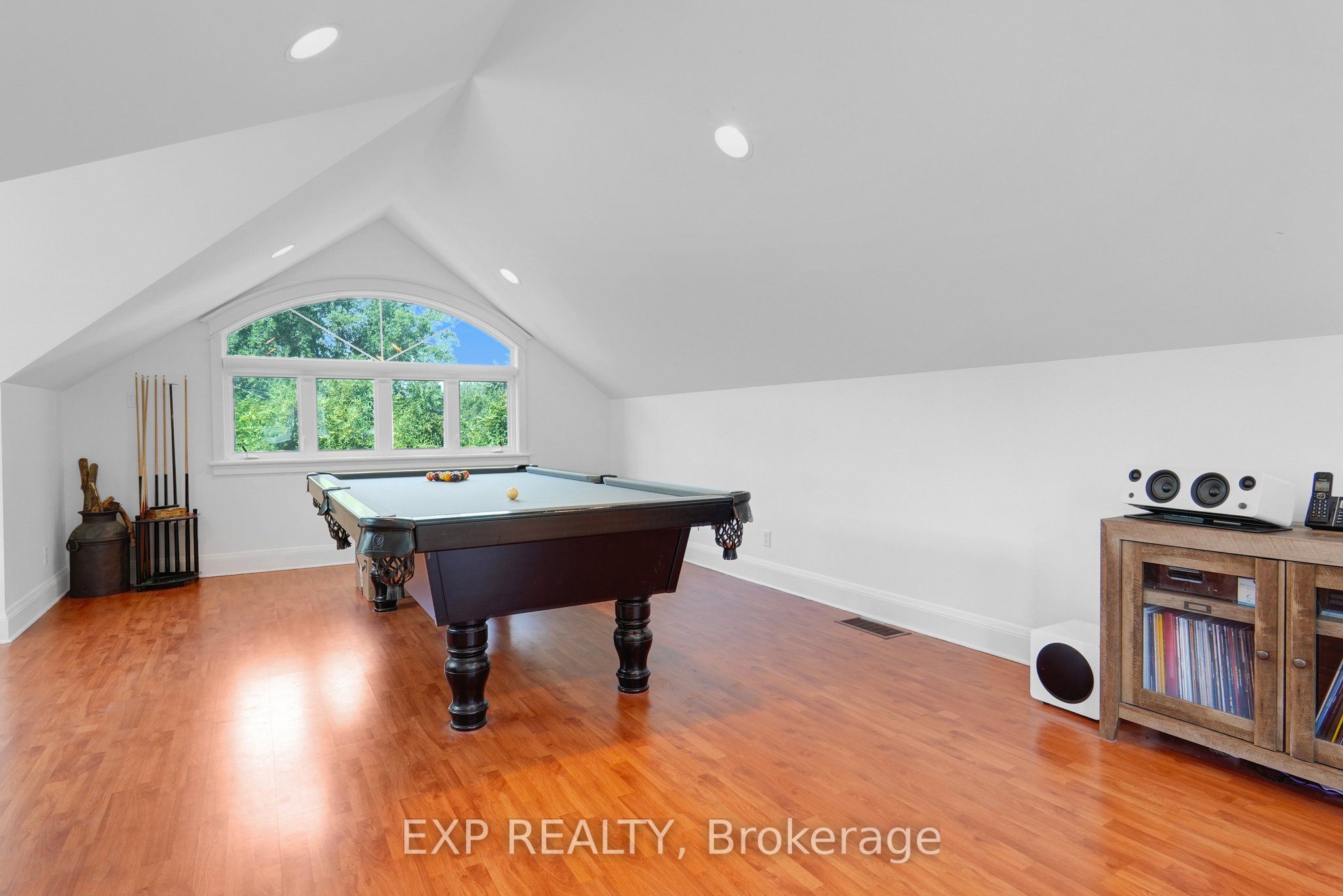 72 Delong Drive Property Photo 23