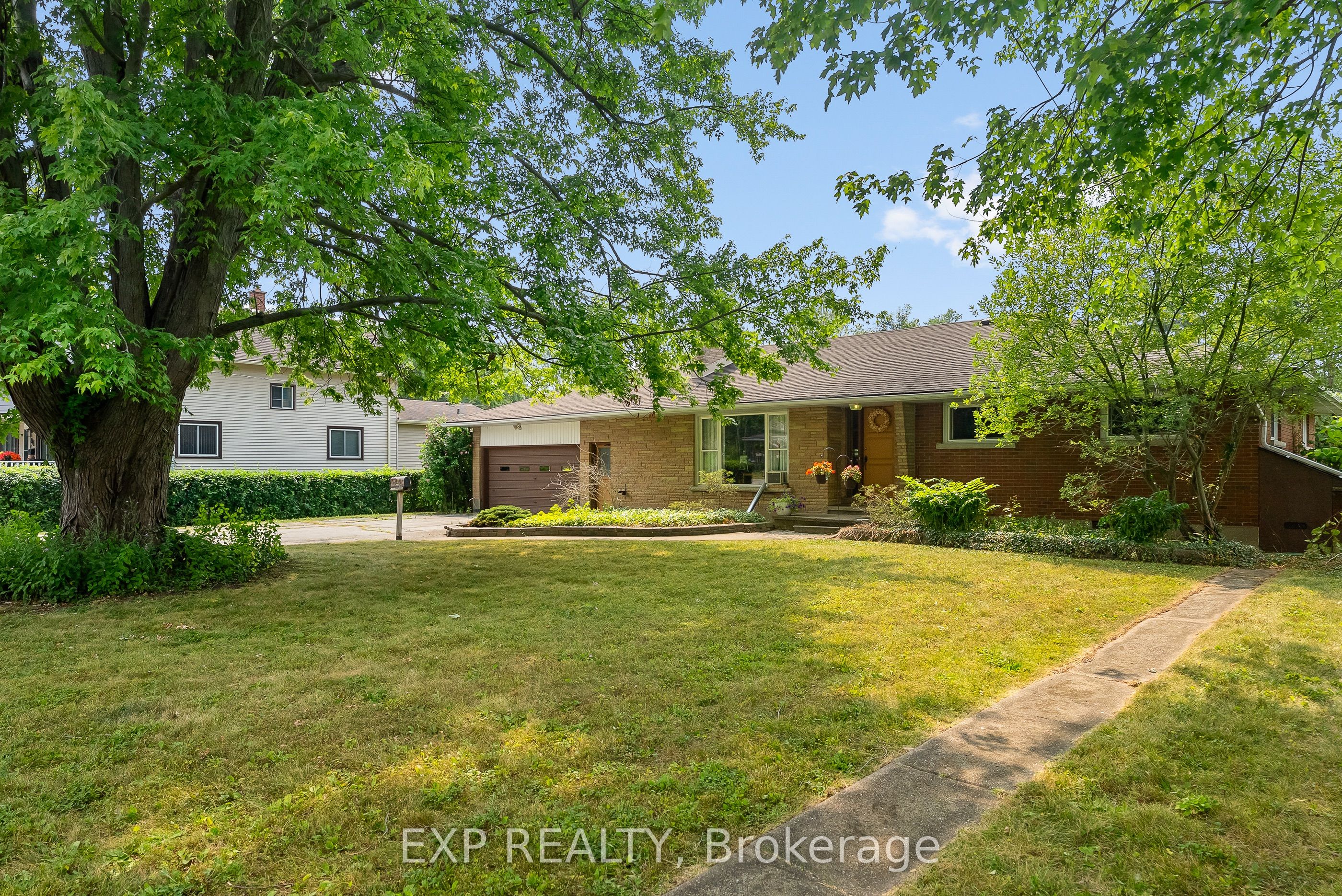 351 Helena Street Property Photo 1