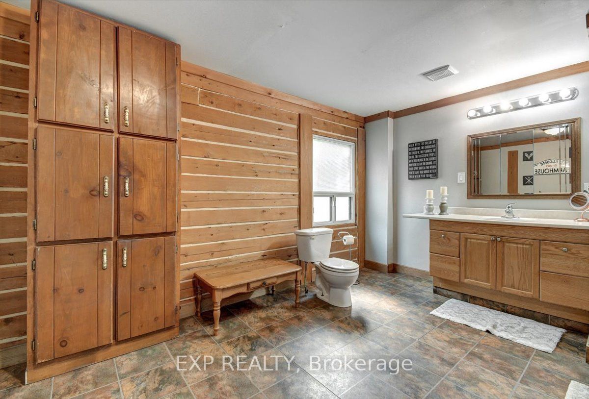 20 Egan Lane Property Photo 16