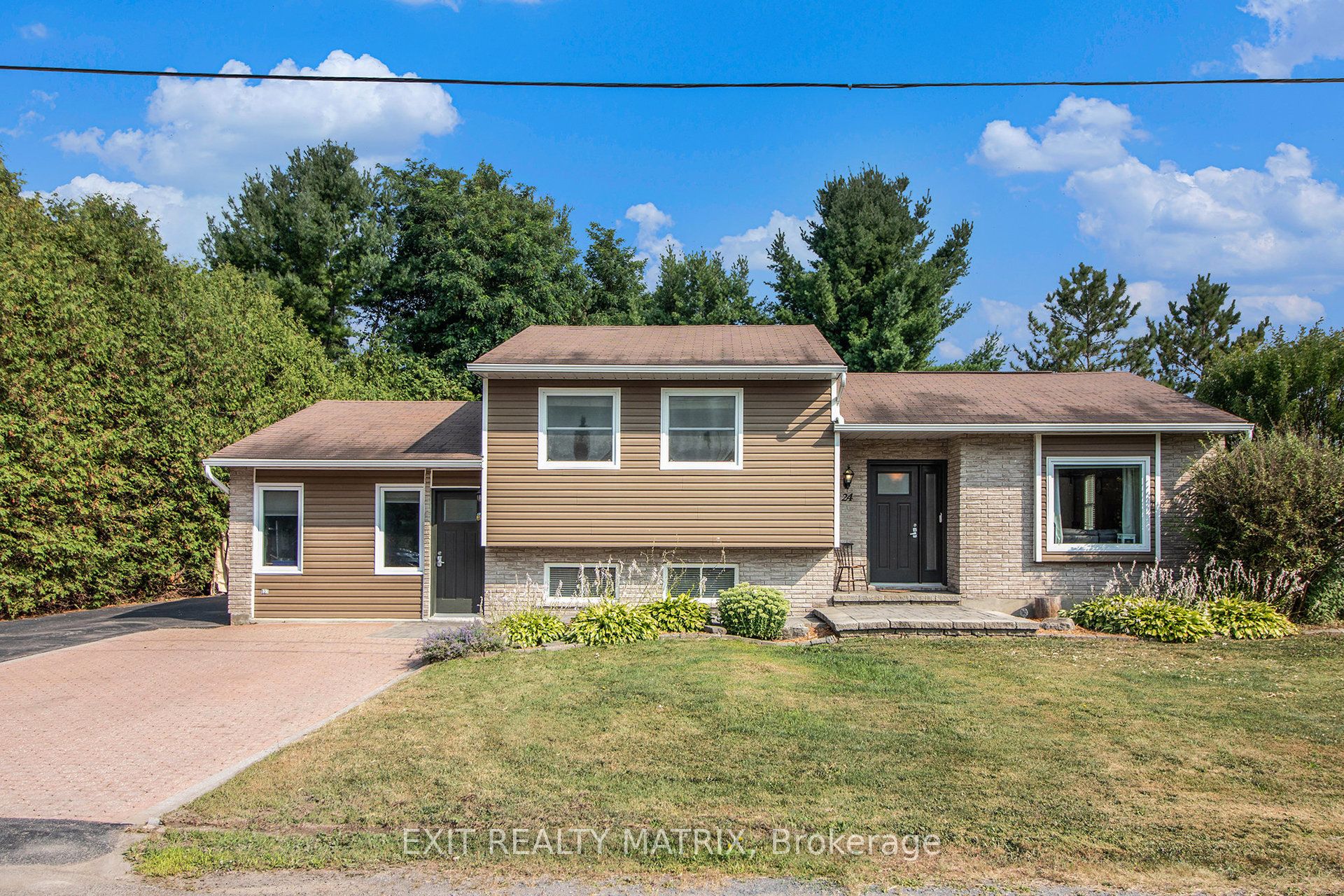 24 Ste Therese Blvd Property Photo 1