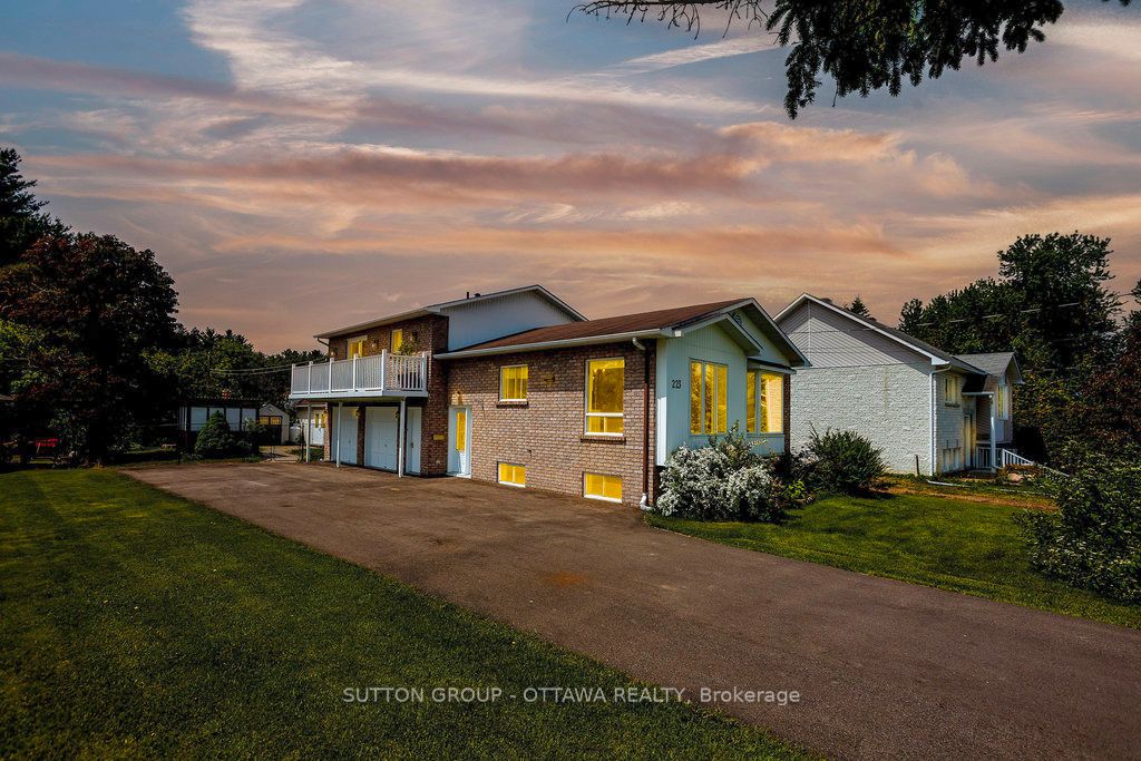 223 Des Outaouais Street Property Photo 1