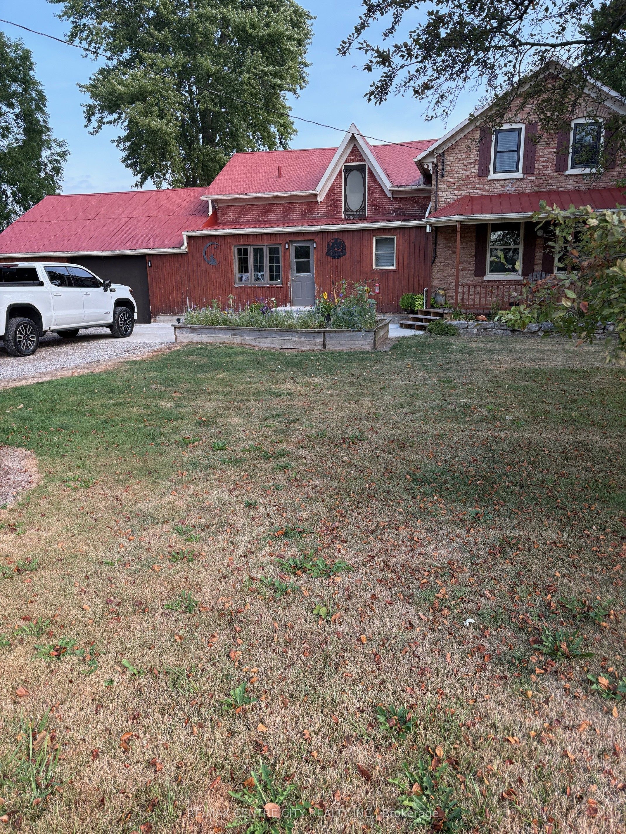 69815 Babylon Line Property Photo 1