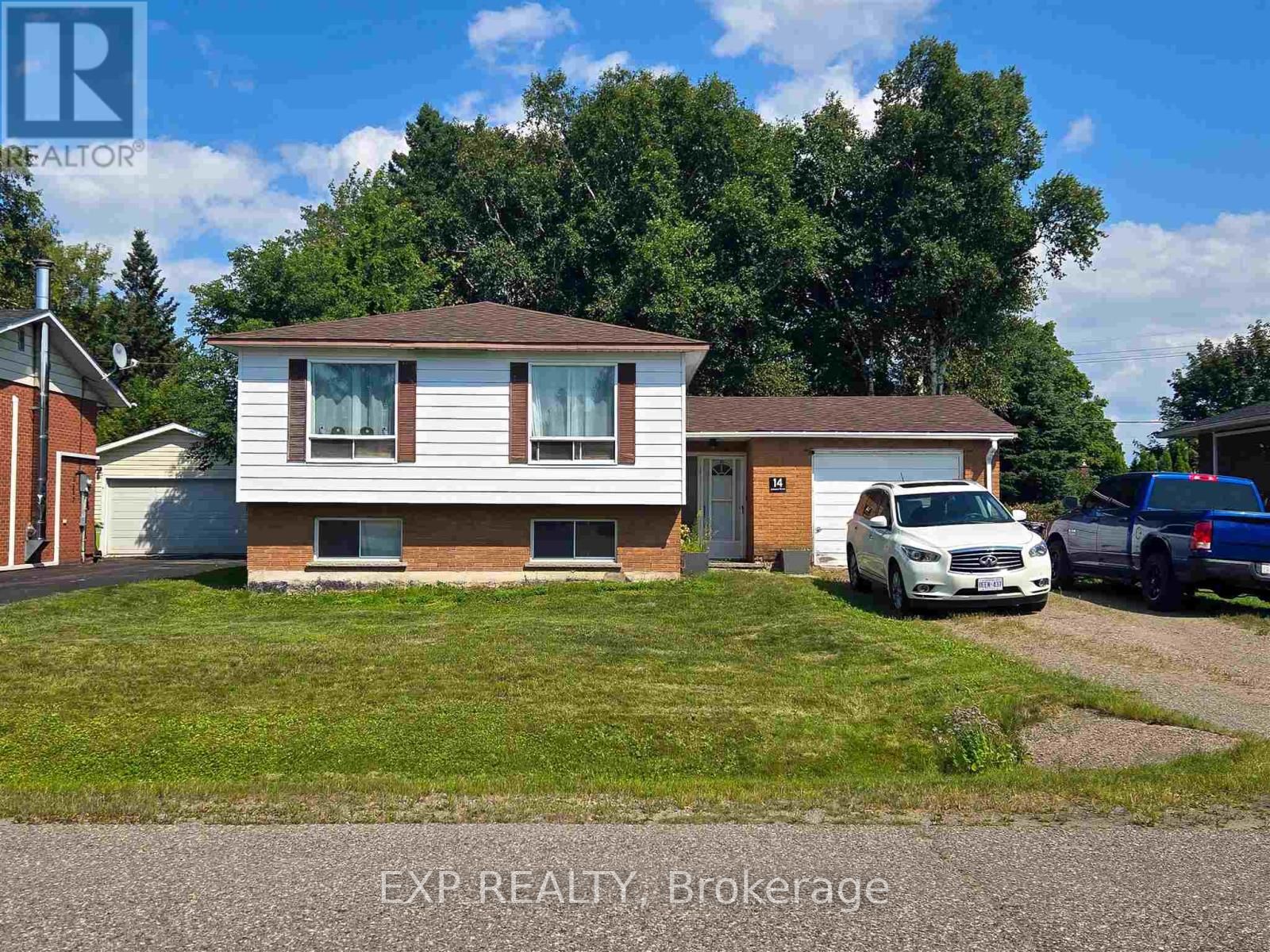 14 Admiral Dr