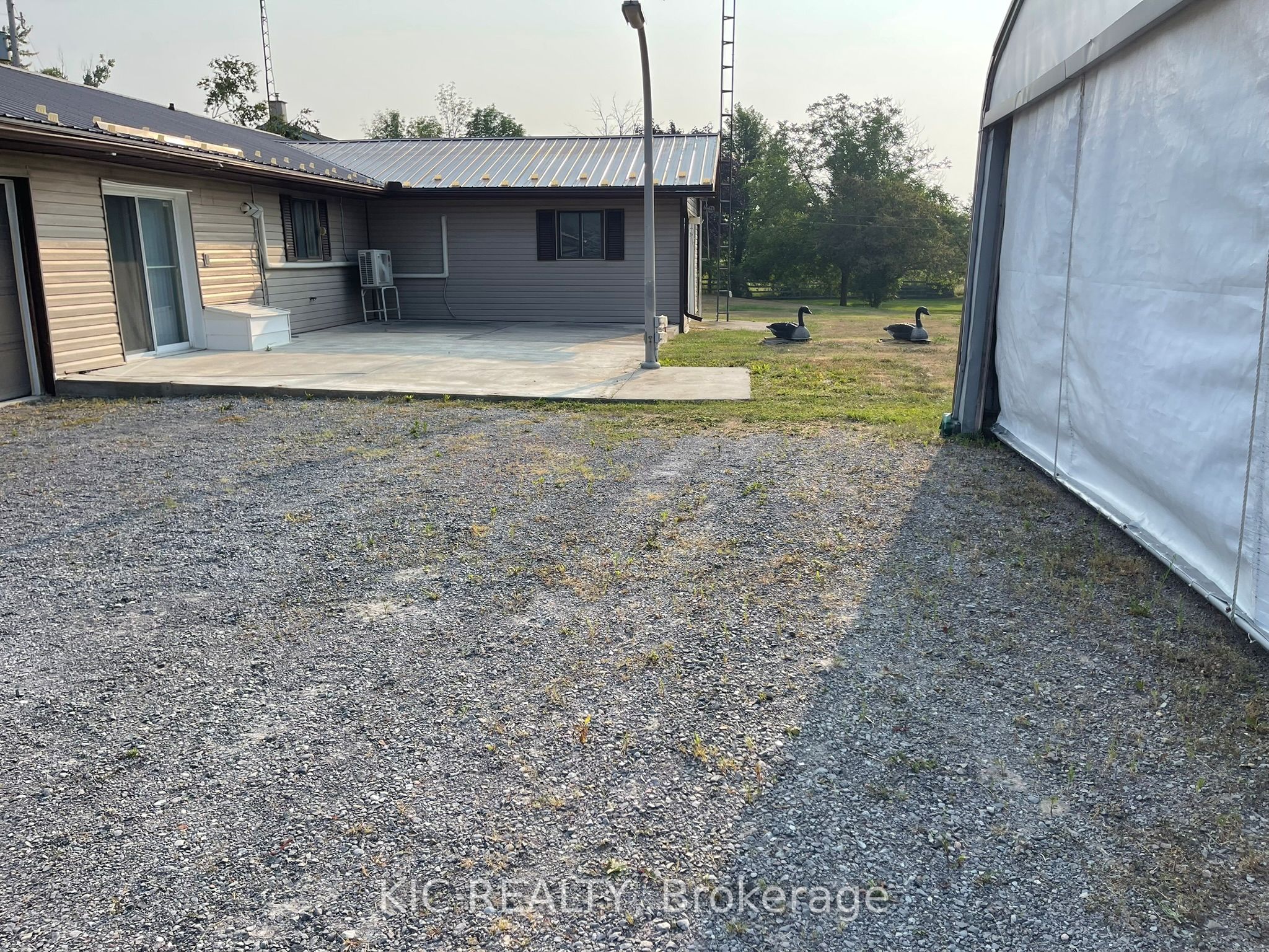 2183 Asphodel 5 Line Property Photo 9