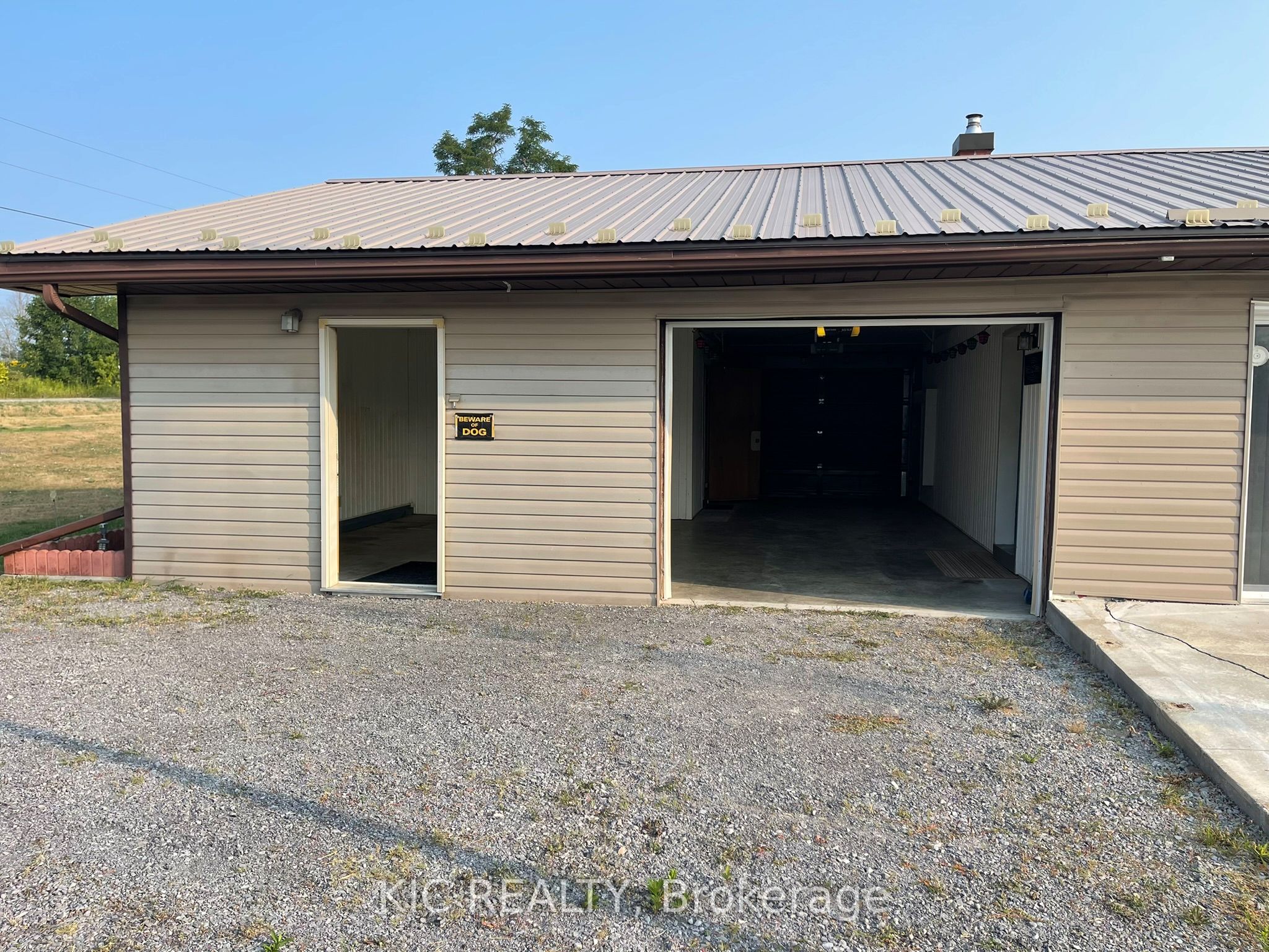 2183 Asphodel 5 Line Property Photo 13
