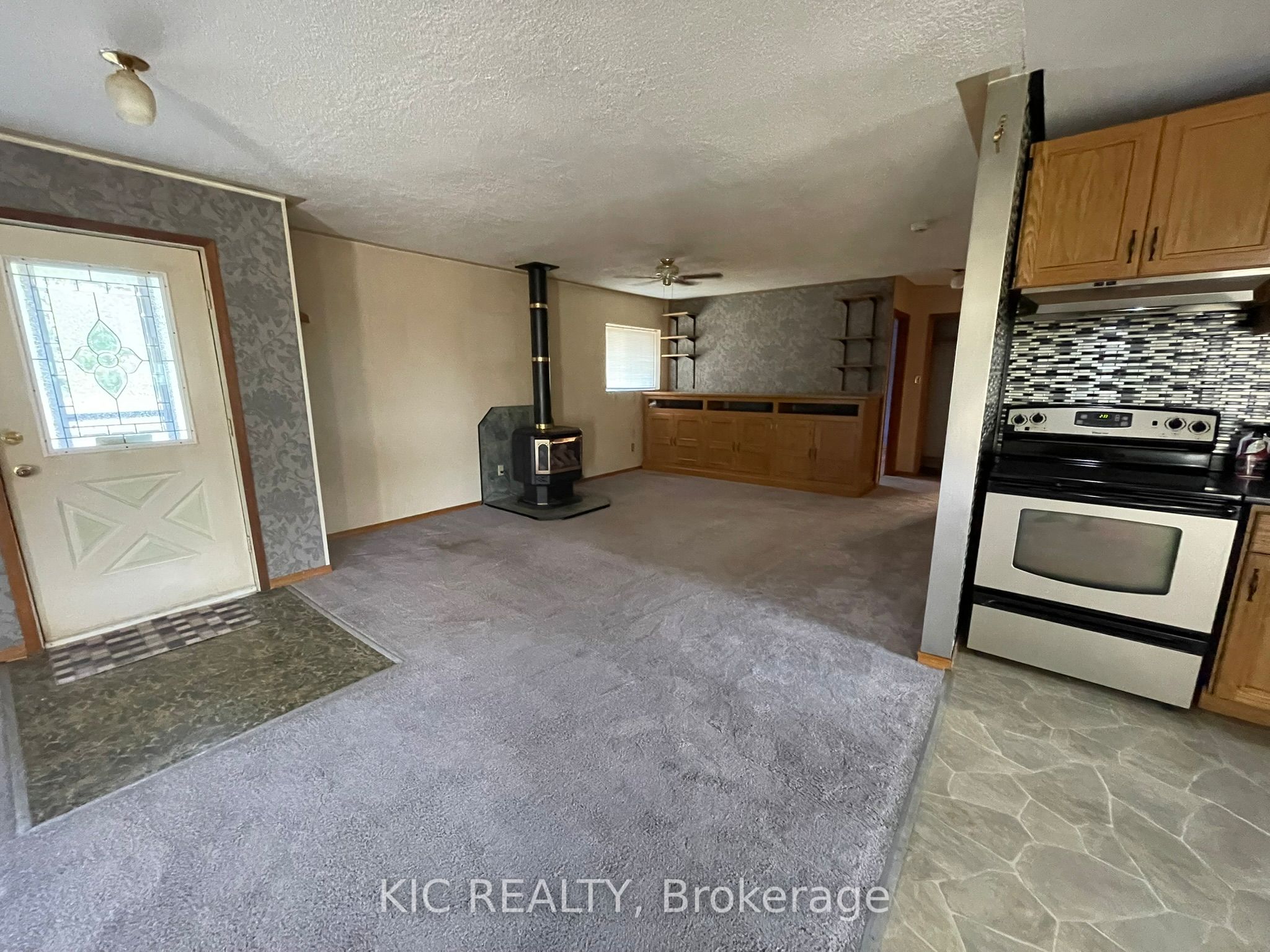 2183 Asphodel 5 Line Property Photo 17