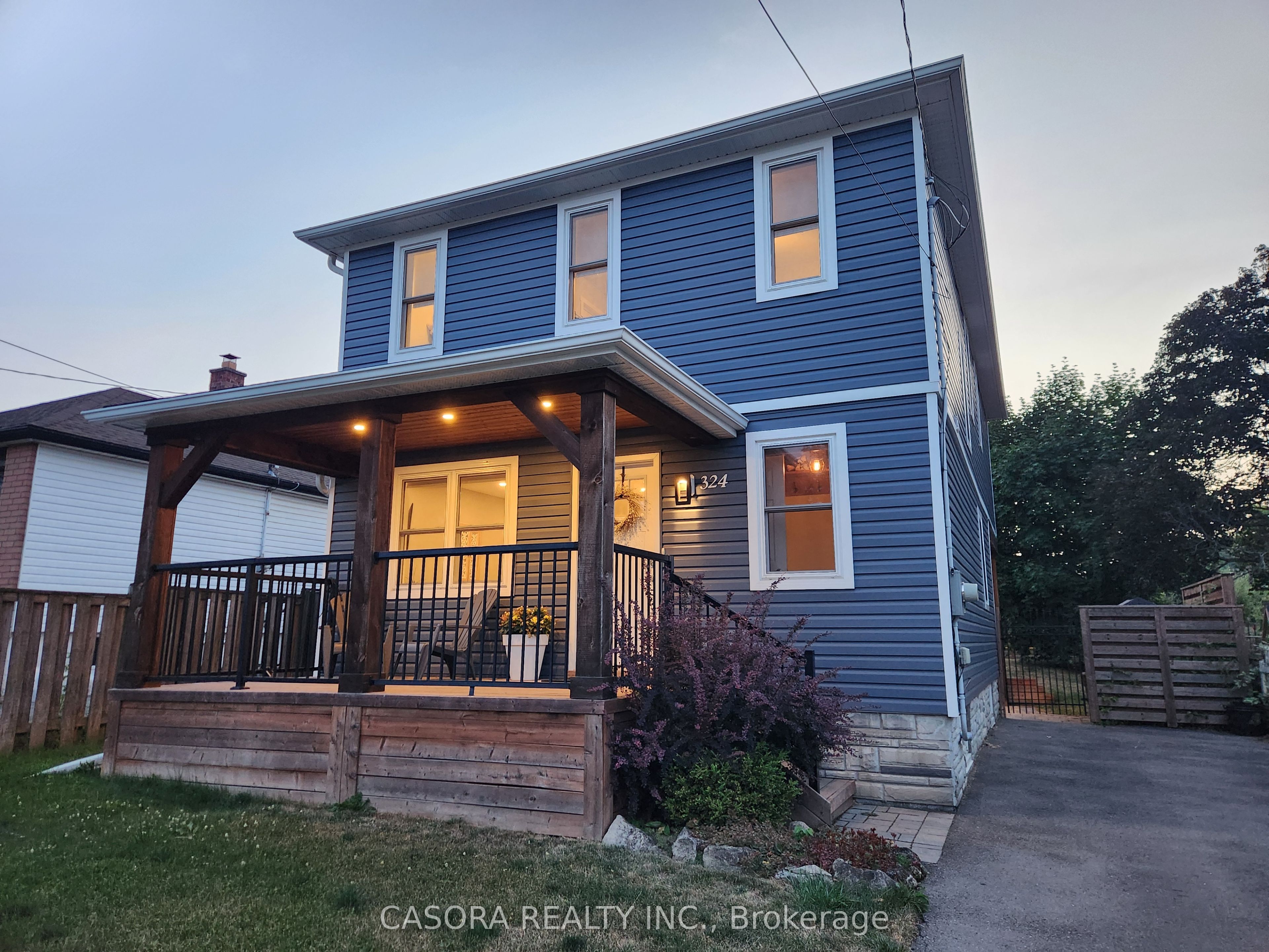324 East 43rd Street Property Photo 1