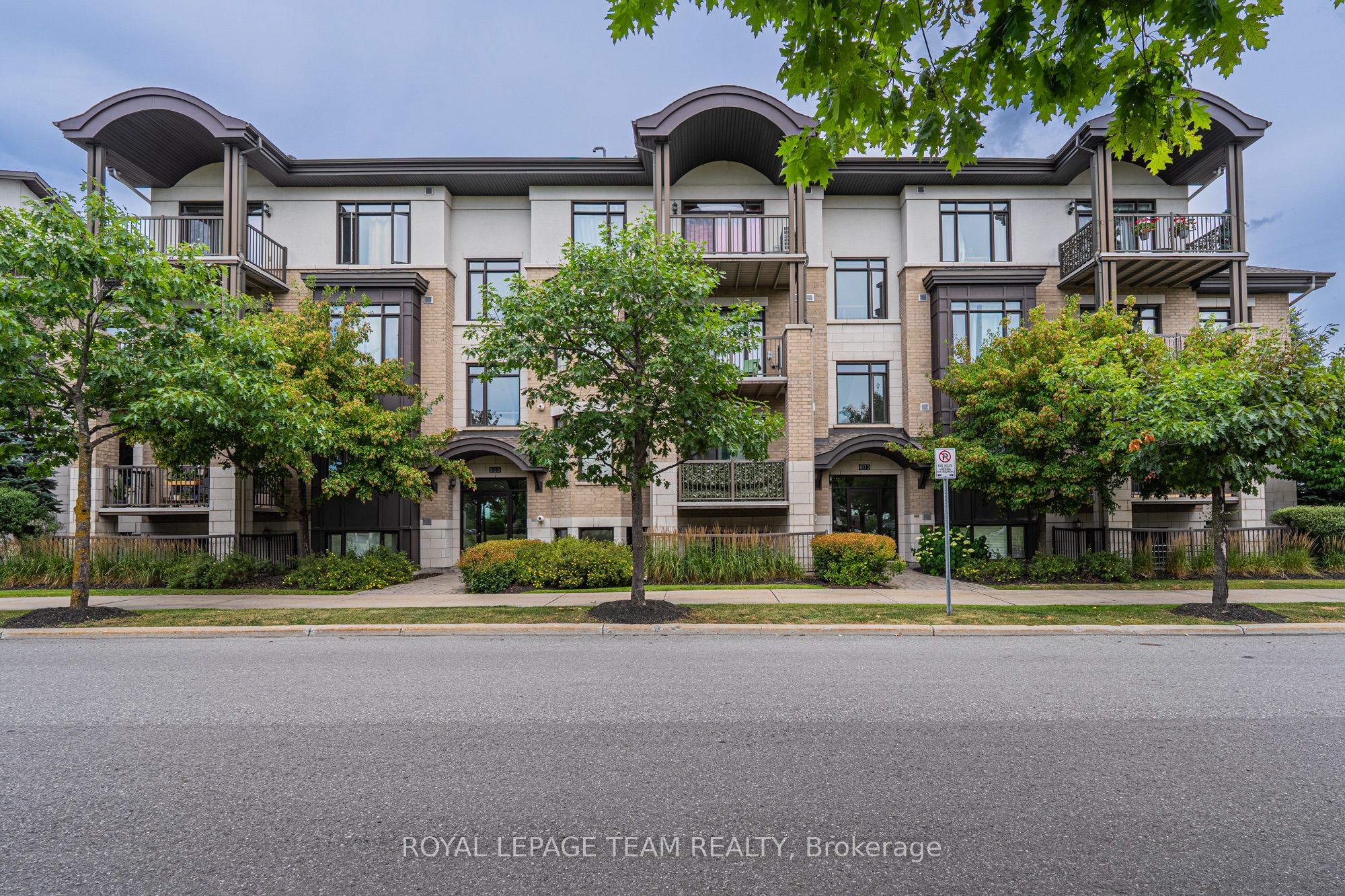 805 Beauparc Private 304 Property Photo 1
