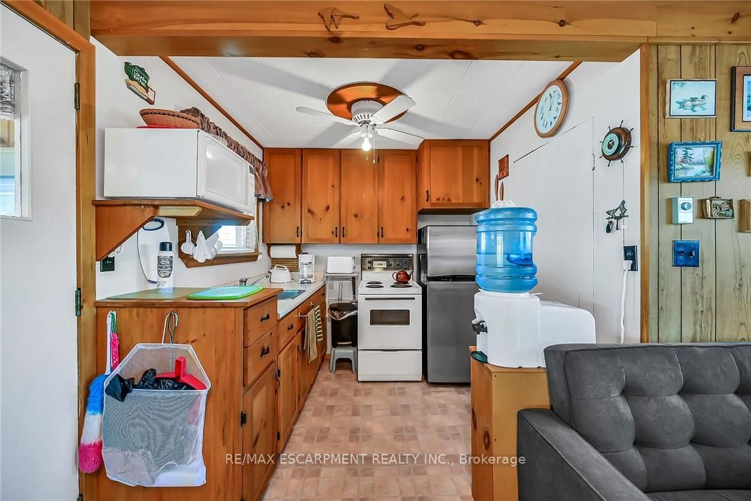 86 Lakeshore Road Property Photo 13