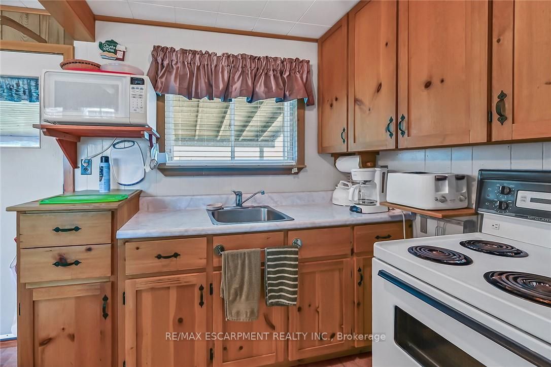 86 Lakeshore Road Property Photo 15