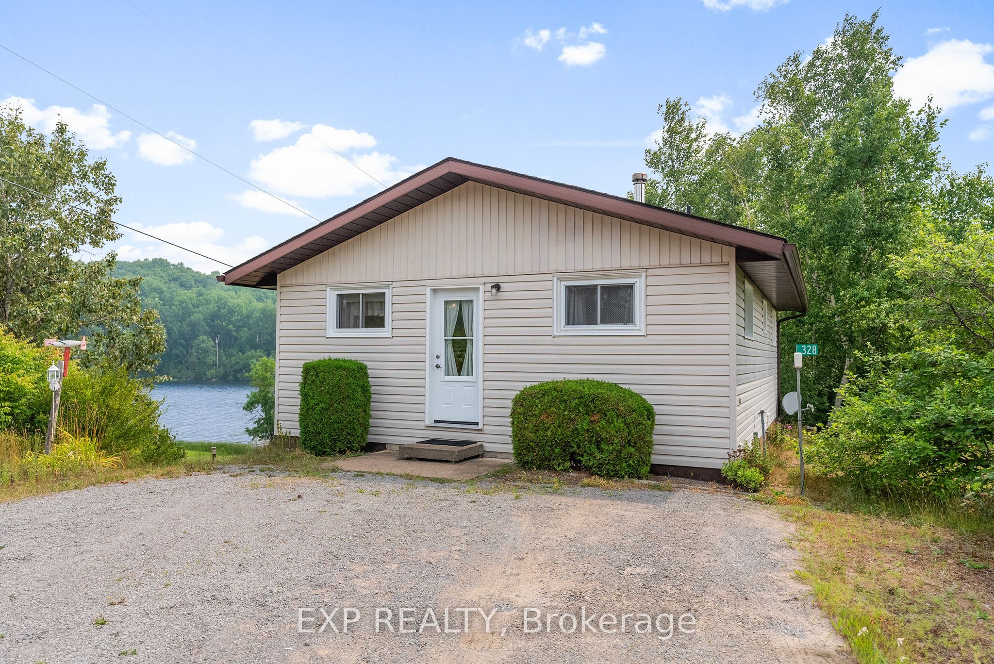 328 Horseshoe Ln Property Photo 1