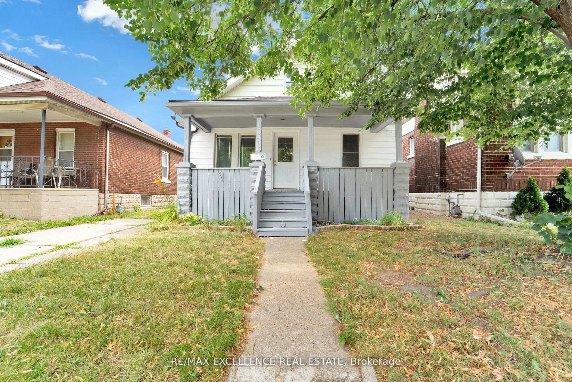 1054 Felix Ave Property Photo 1