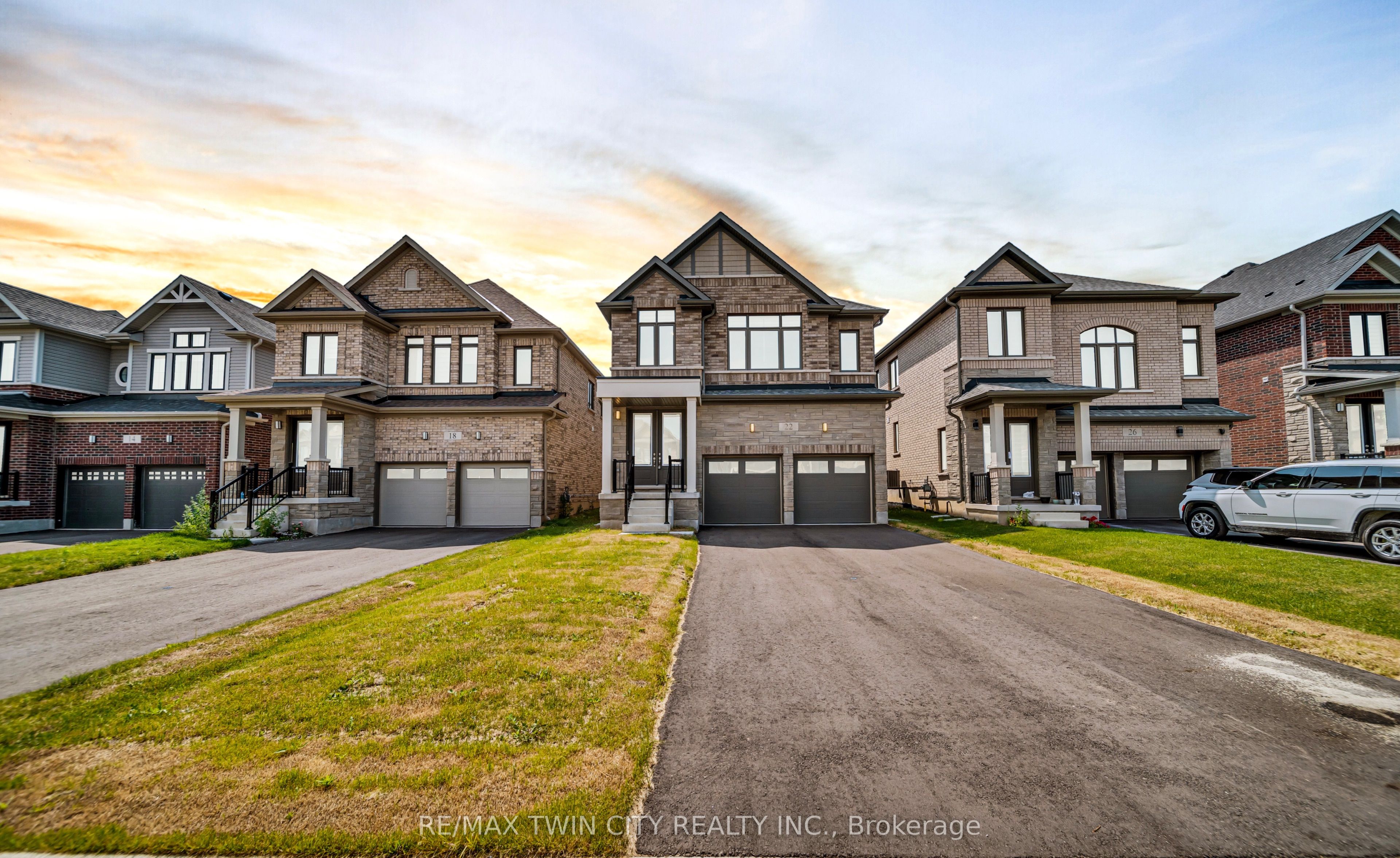 22 Prince Philip Boulevard Property Photo 1