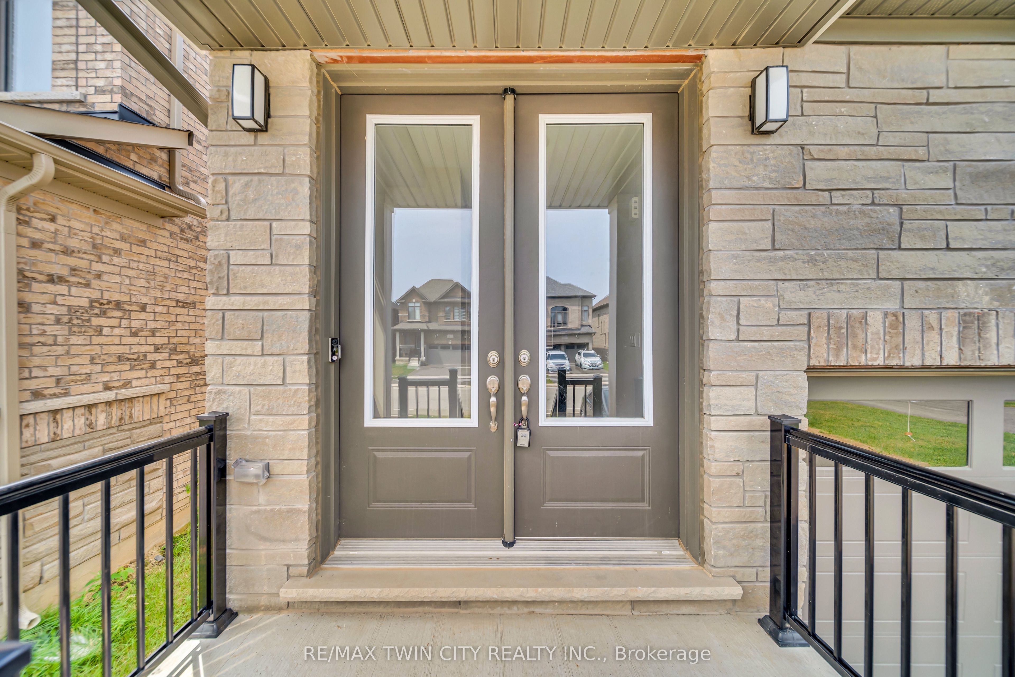 22 Prince Philip Boulevard Property Photo 5