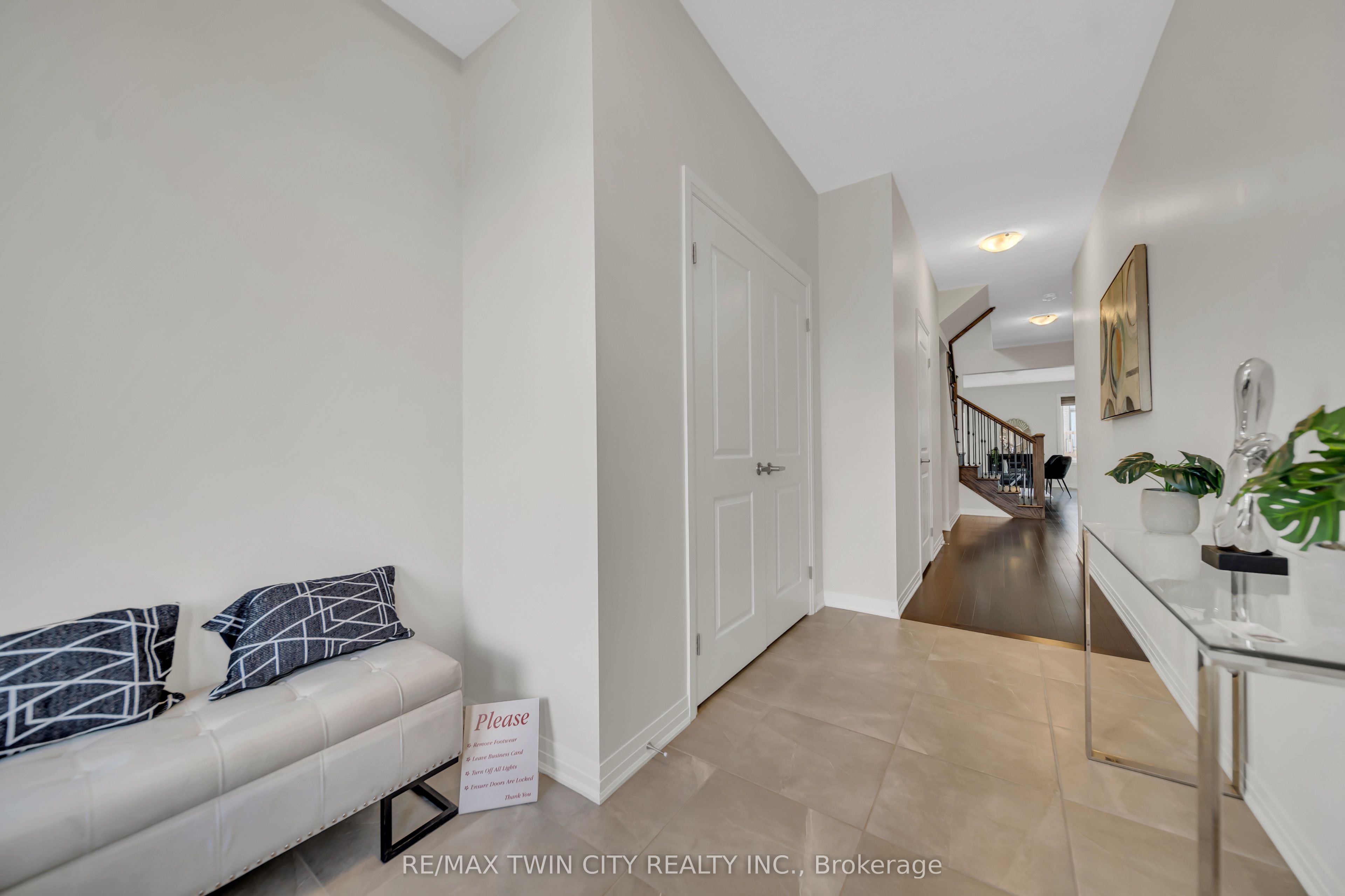 22 Prince Philip Boulevard Property Photo 6