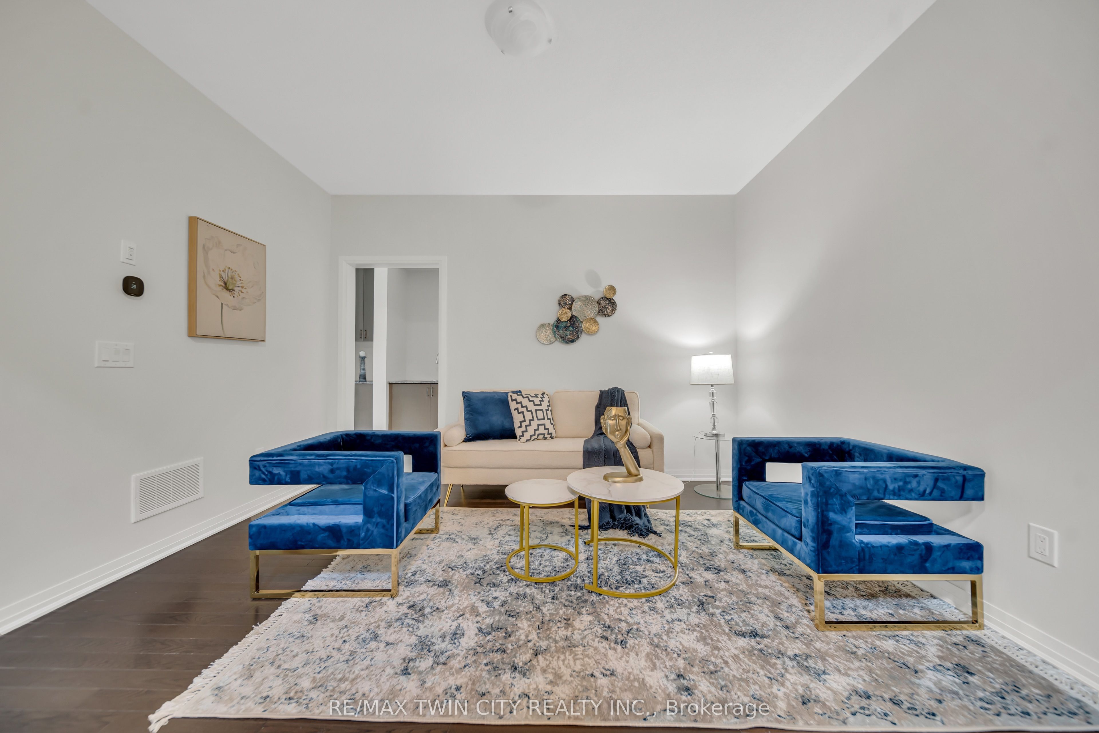 22 Prince Philip Boulevard Property Photo 9