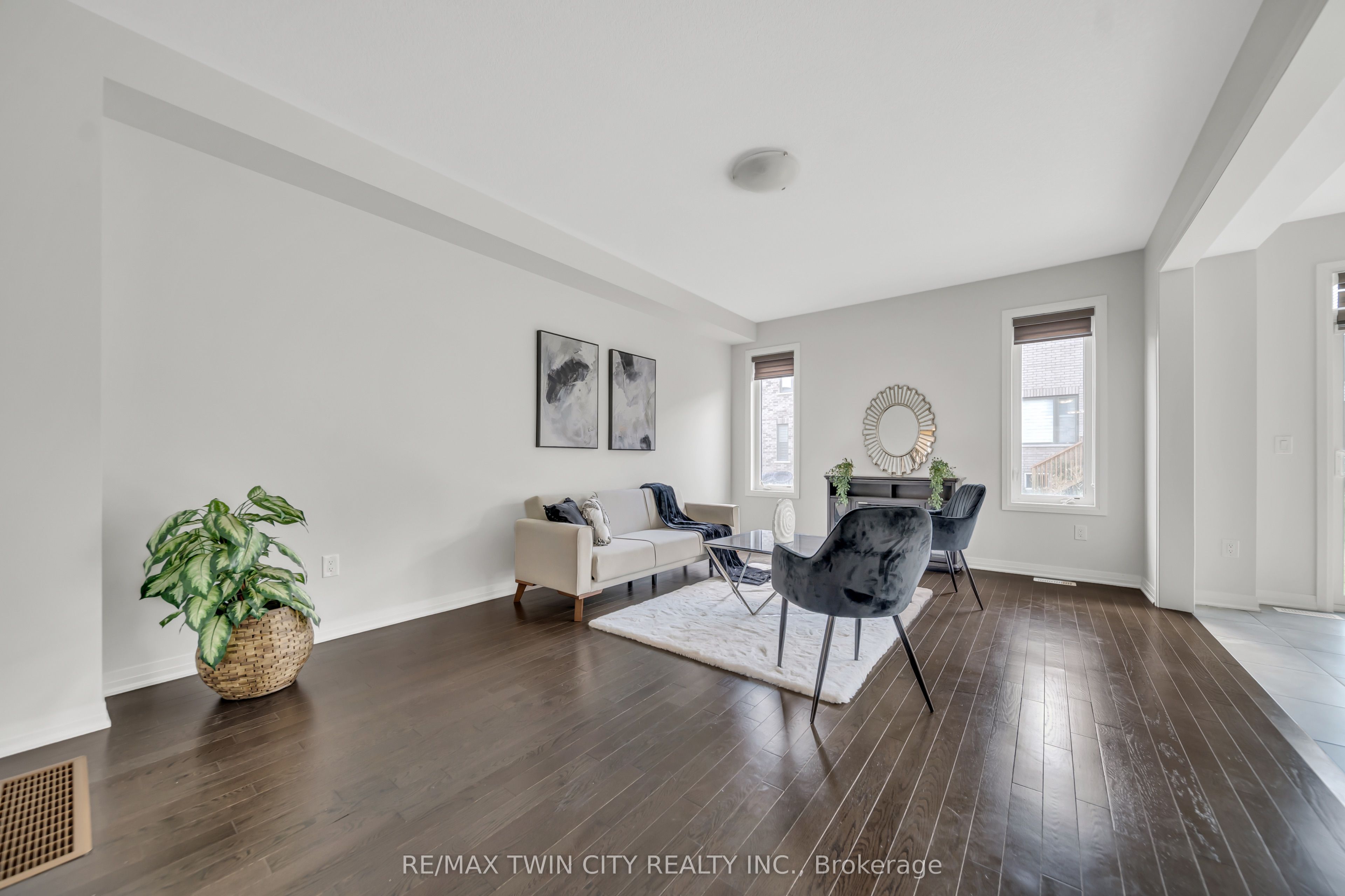 22 Prince Philip Boulevard Property Photo 10