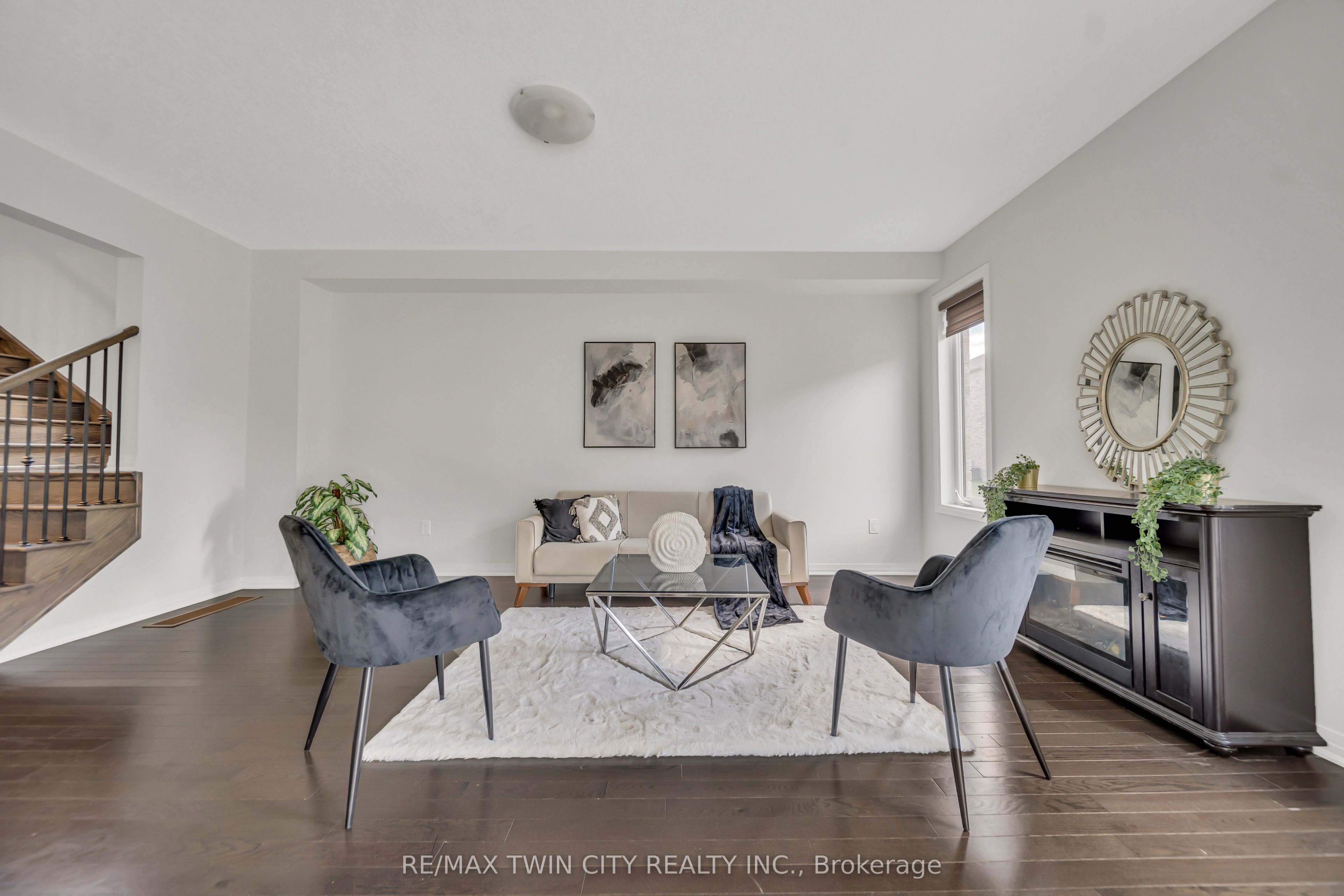 22 Prince Philip Boulevard Property Photo 12