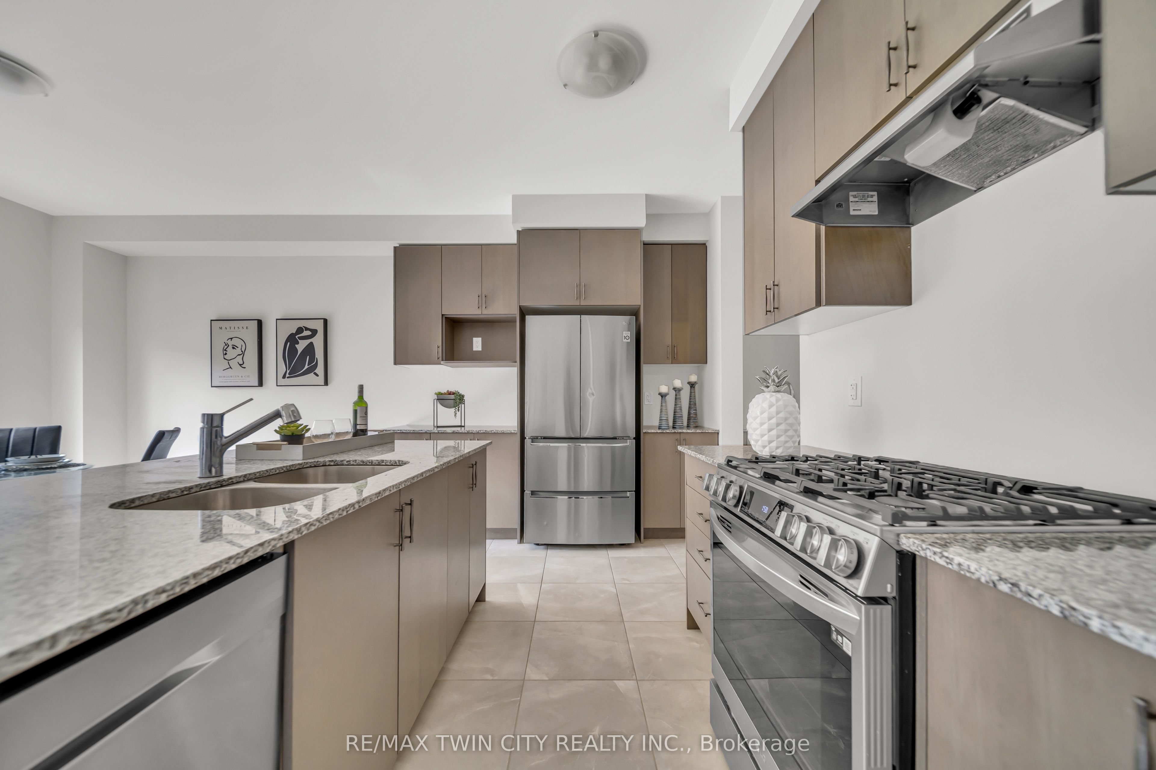 22 Prince Philip Boulevard Property Photo 15