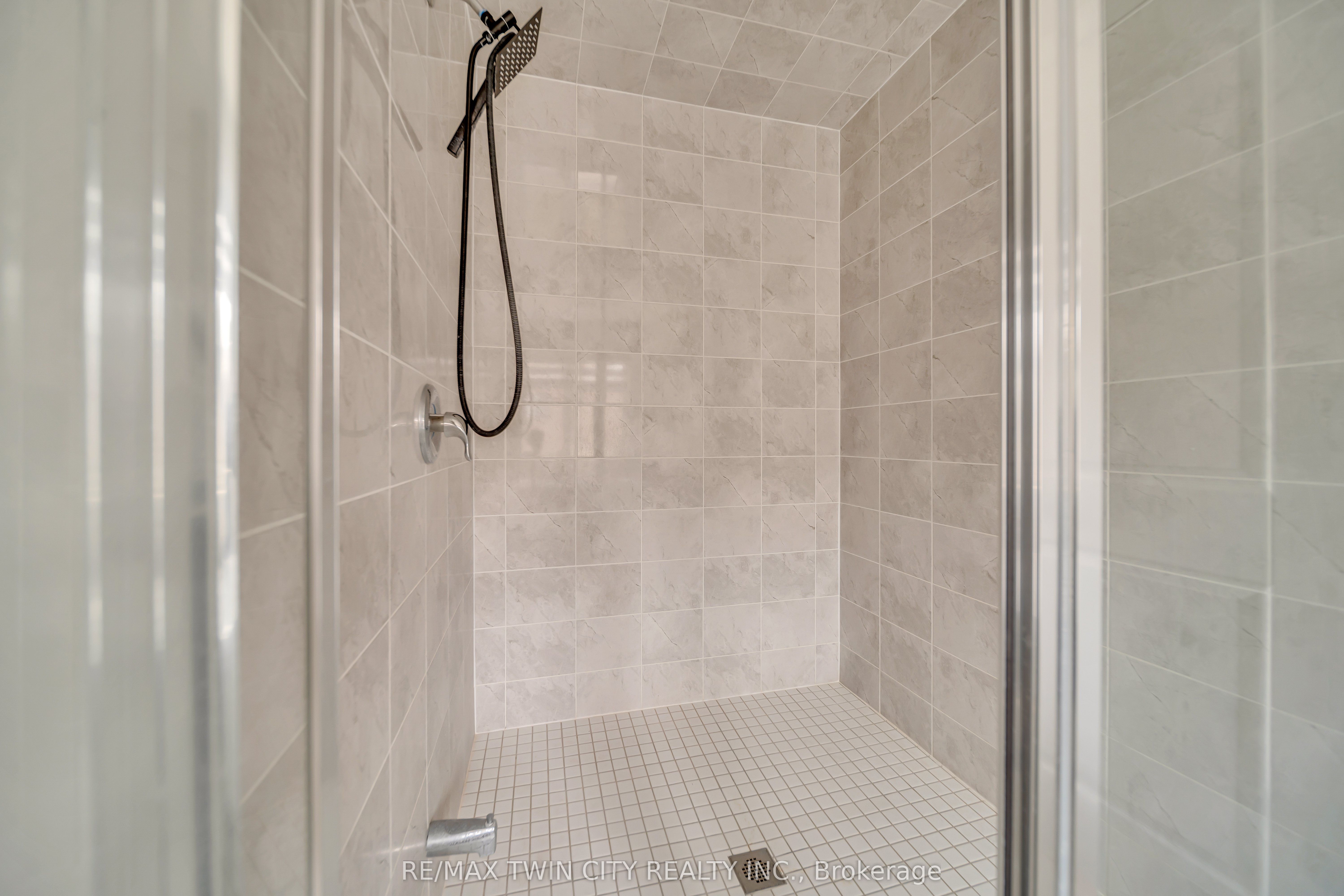 22 Prince Philip Boulevard Property Photo 28