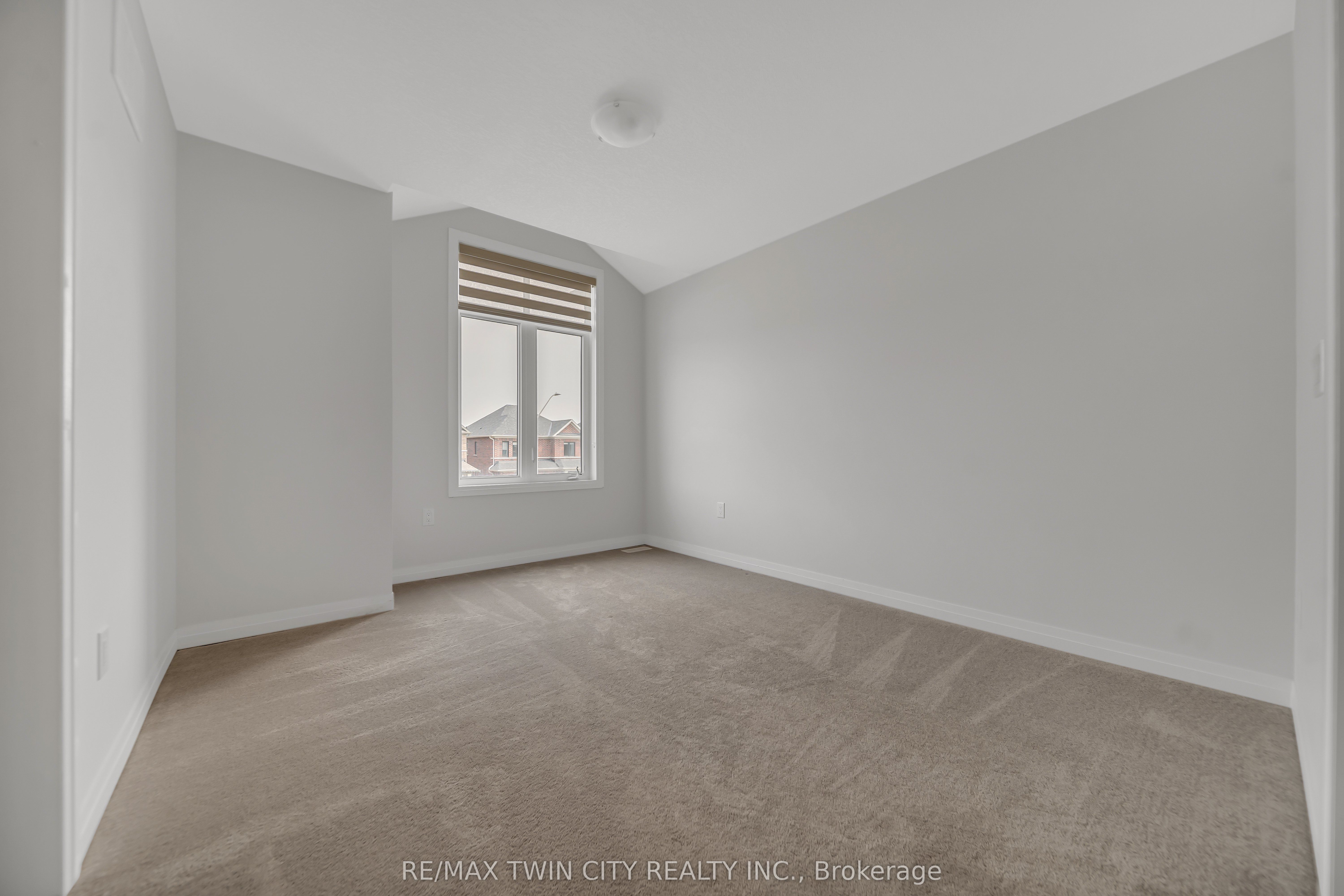 22 Prince Philip Boulevard Property Photo 35