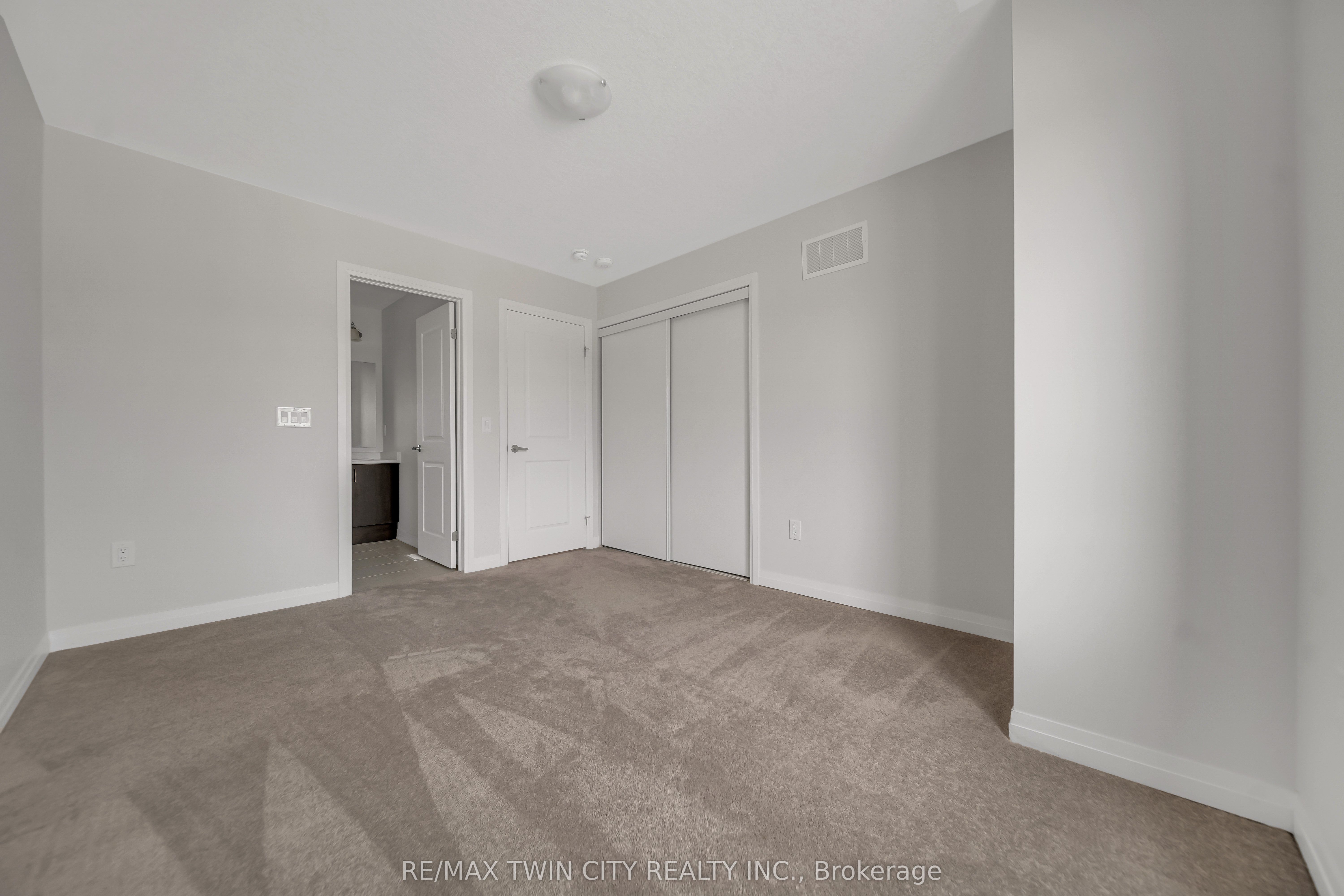 22 Prince Philip Boulevard Property Photo 36