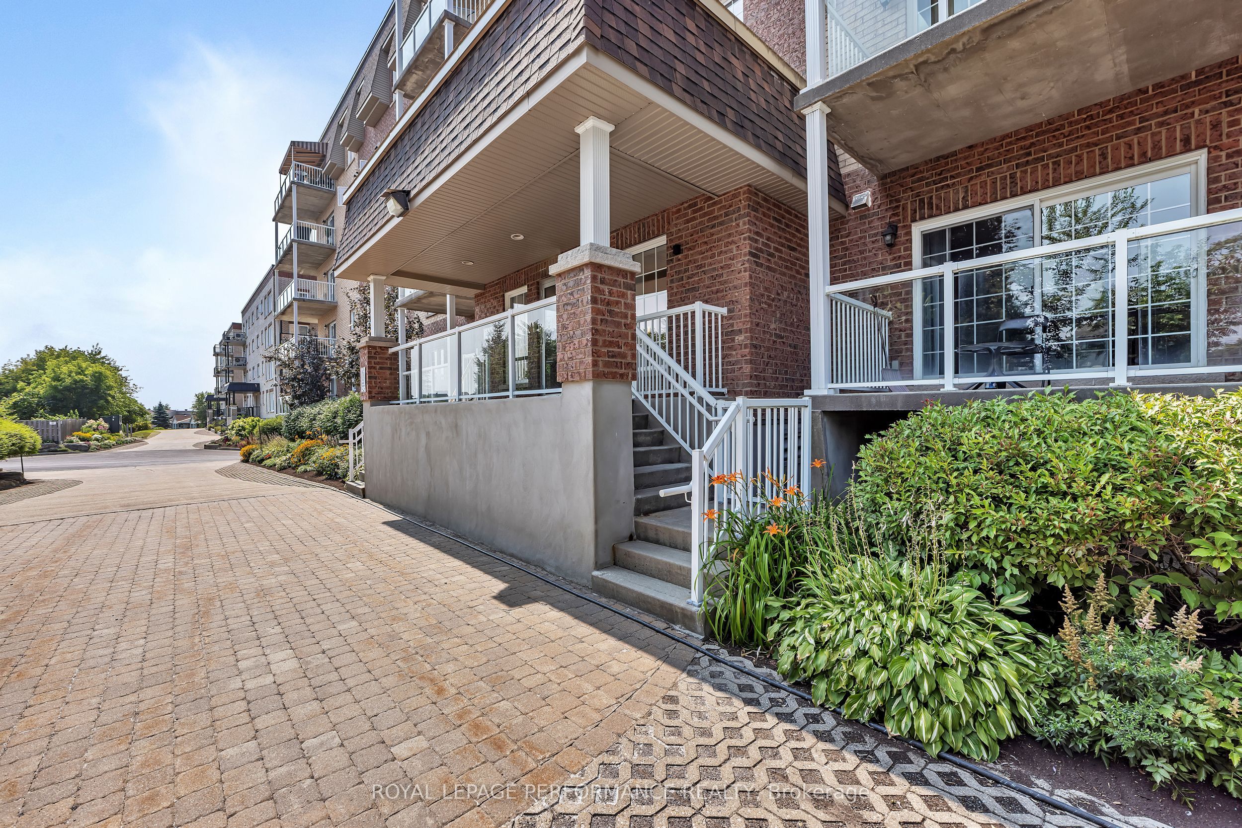 2360 Albert St Property Photo 1