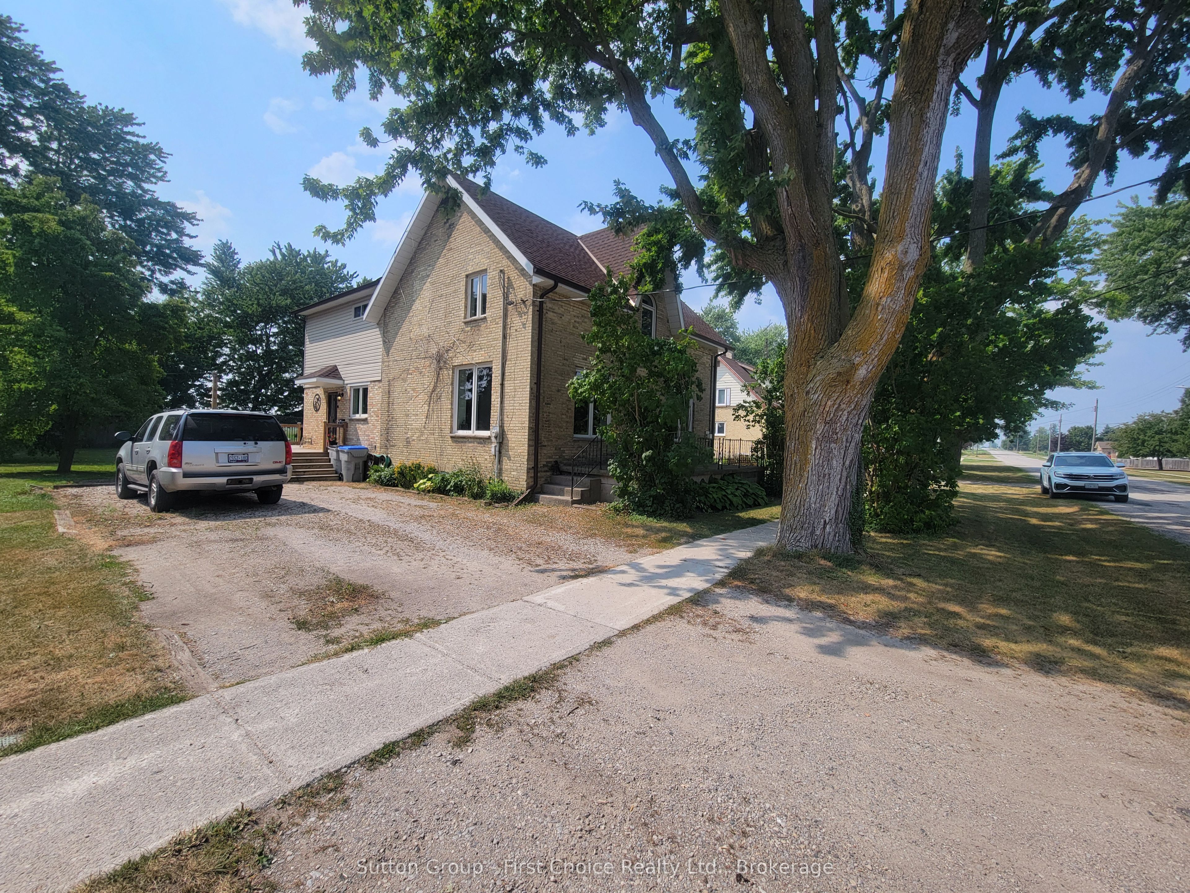 30 King Street N Property Photo 1