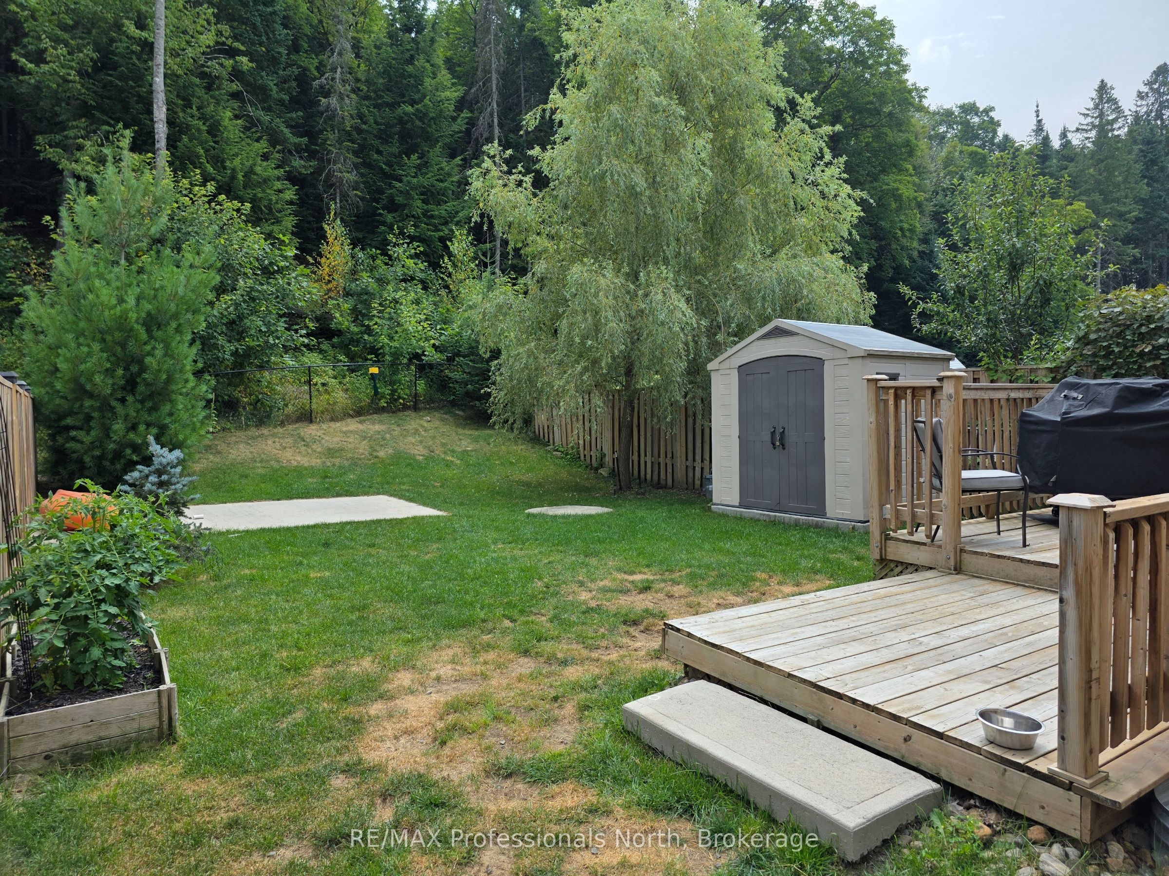 8 Spalding Crescent Property Photo 5