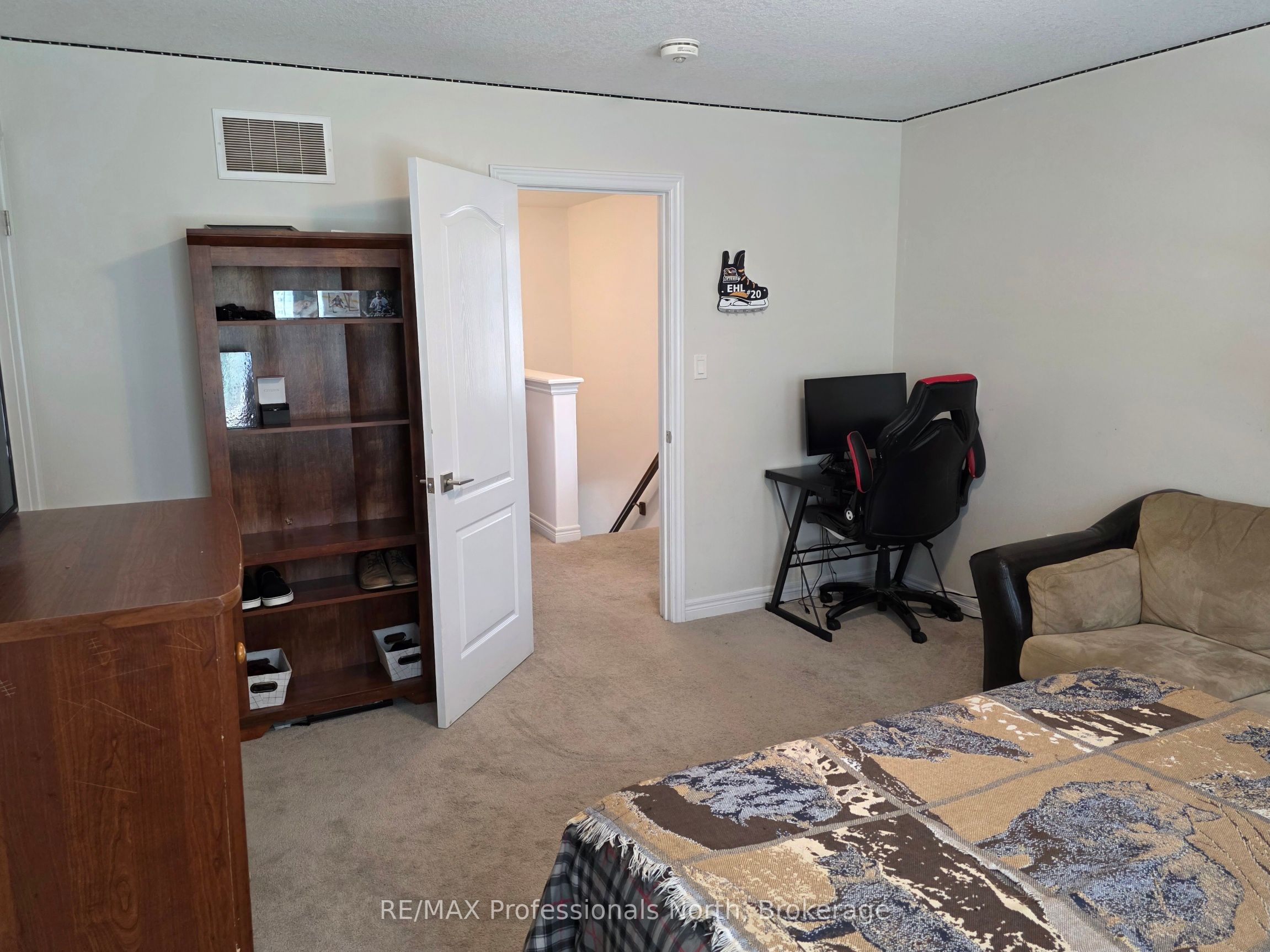 8 Spalding Crescent Property Photo 18