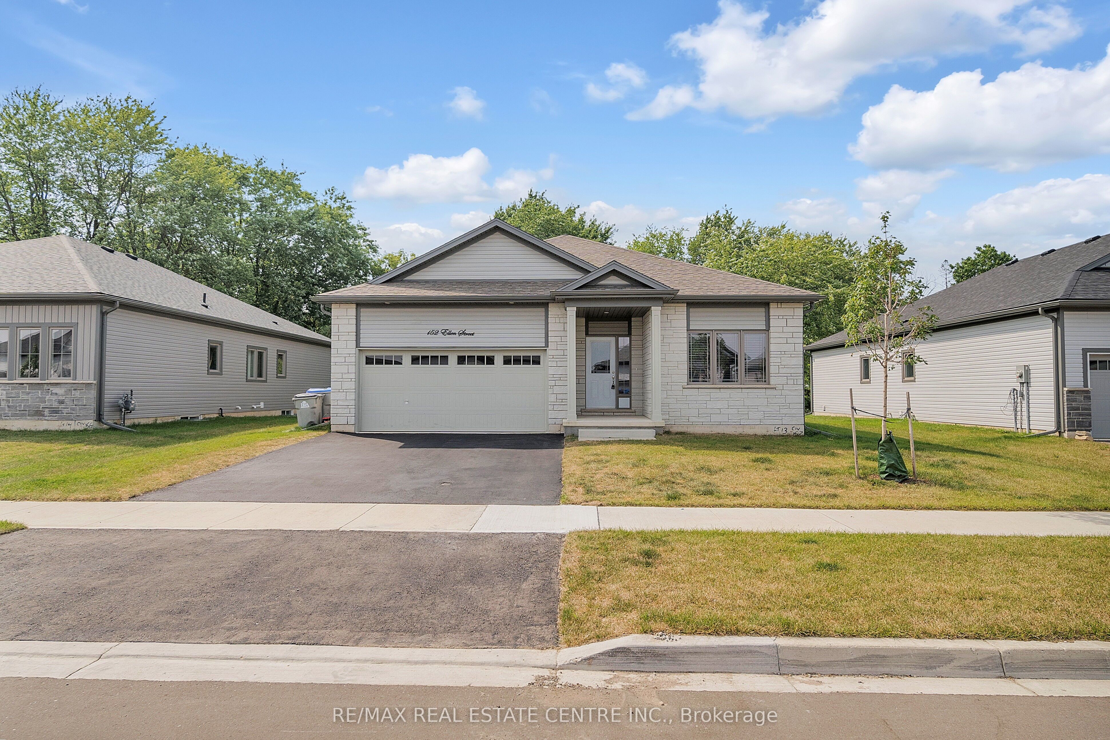 152 Ellen Street Property Photo 1