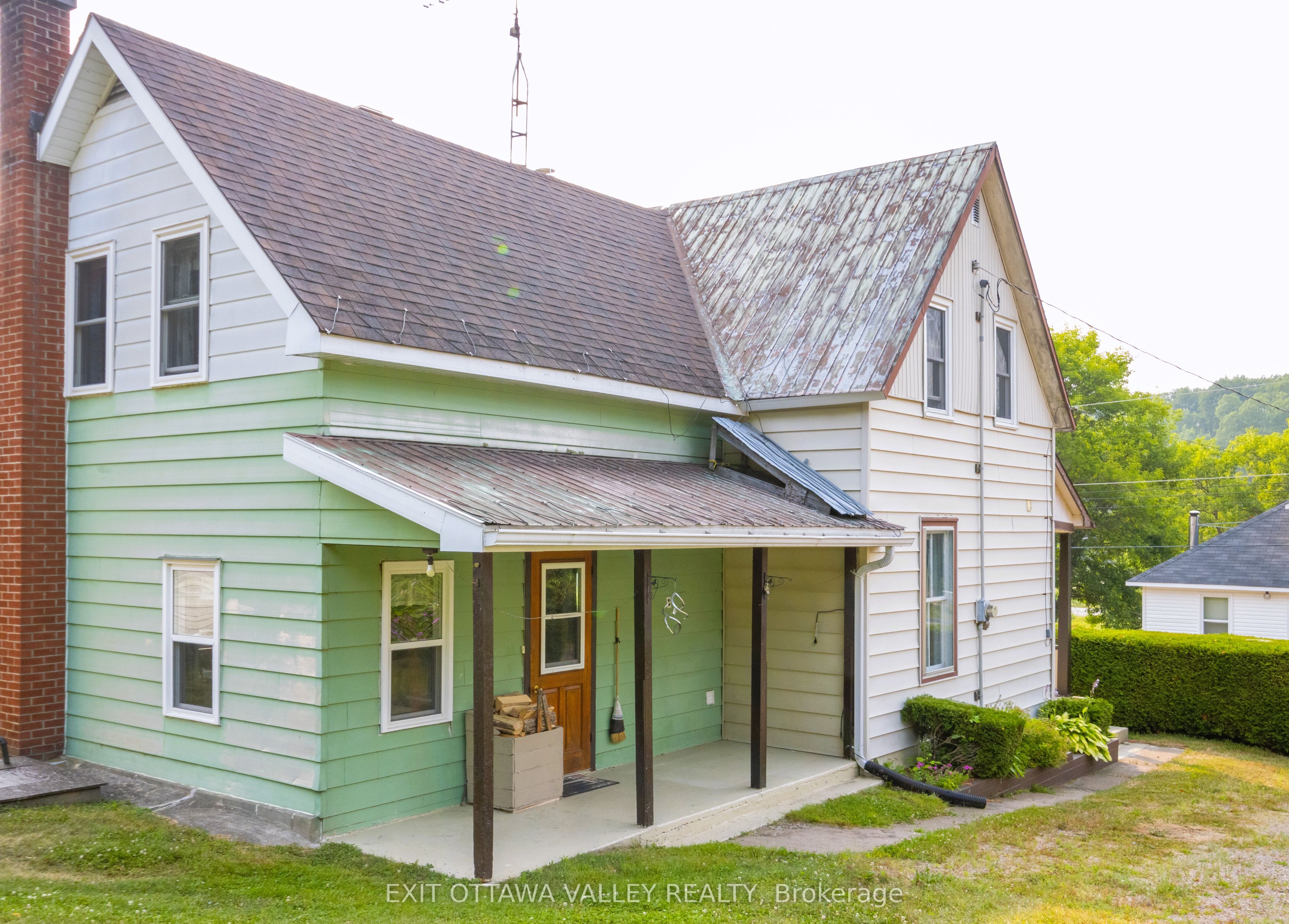 53 Burchat Street Property Photo 4