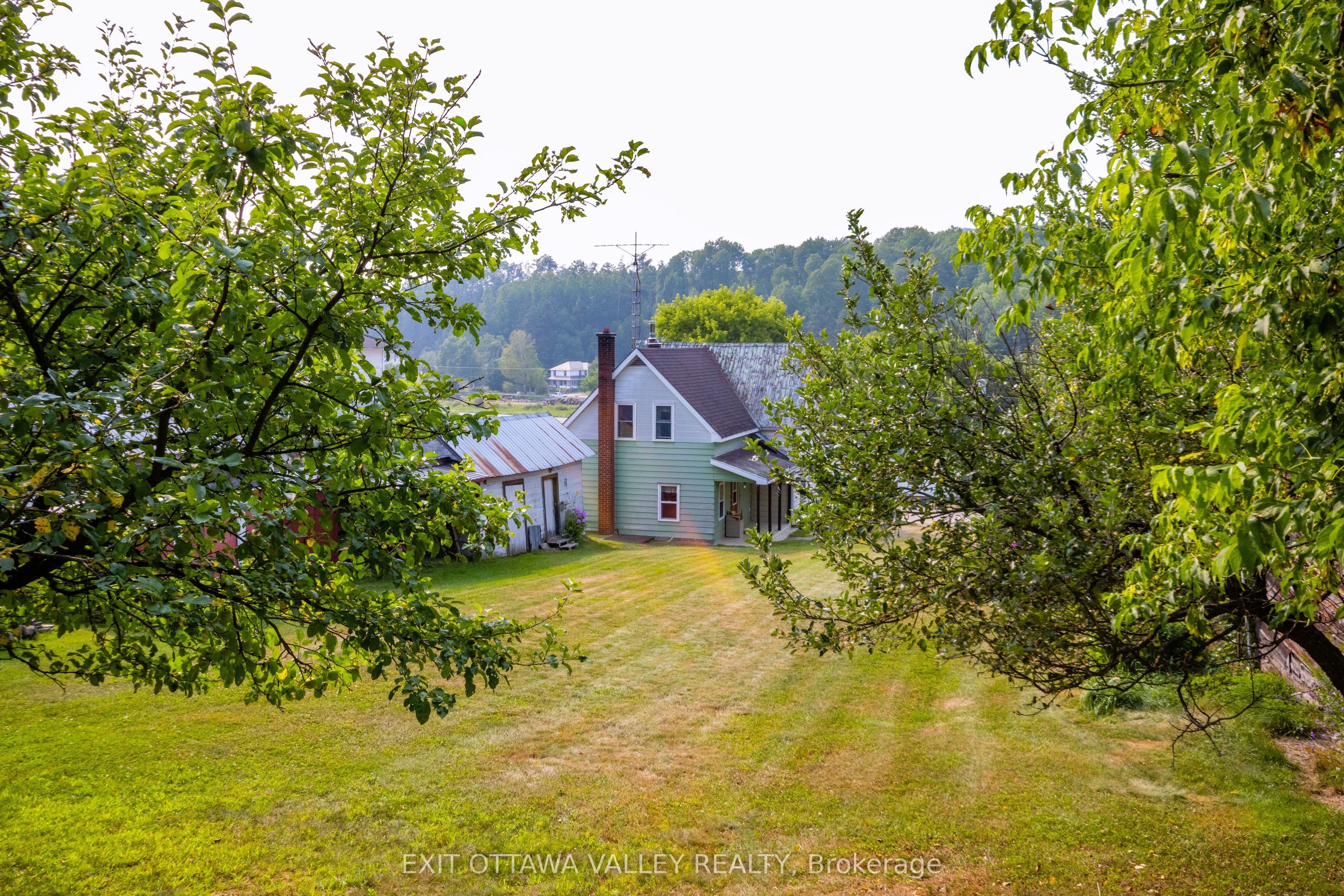 53 Burchat Street Property Photo 10