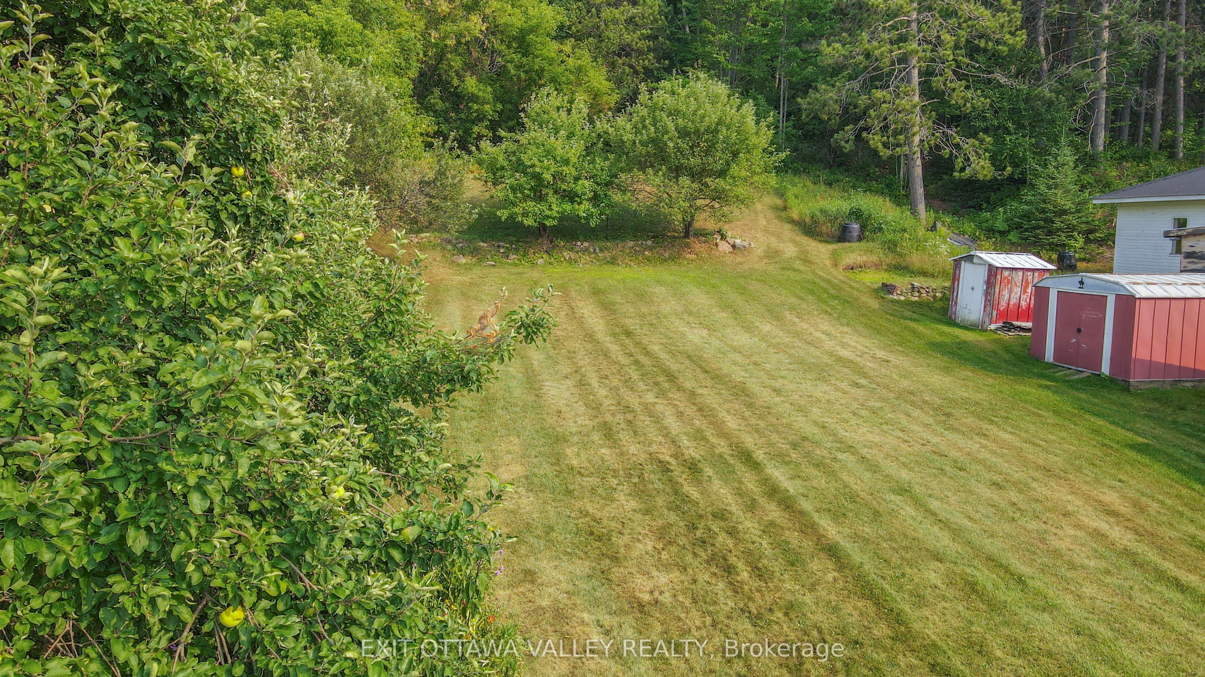 53 Burchat Street Property Photo 15