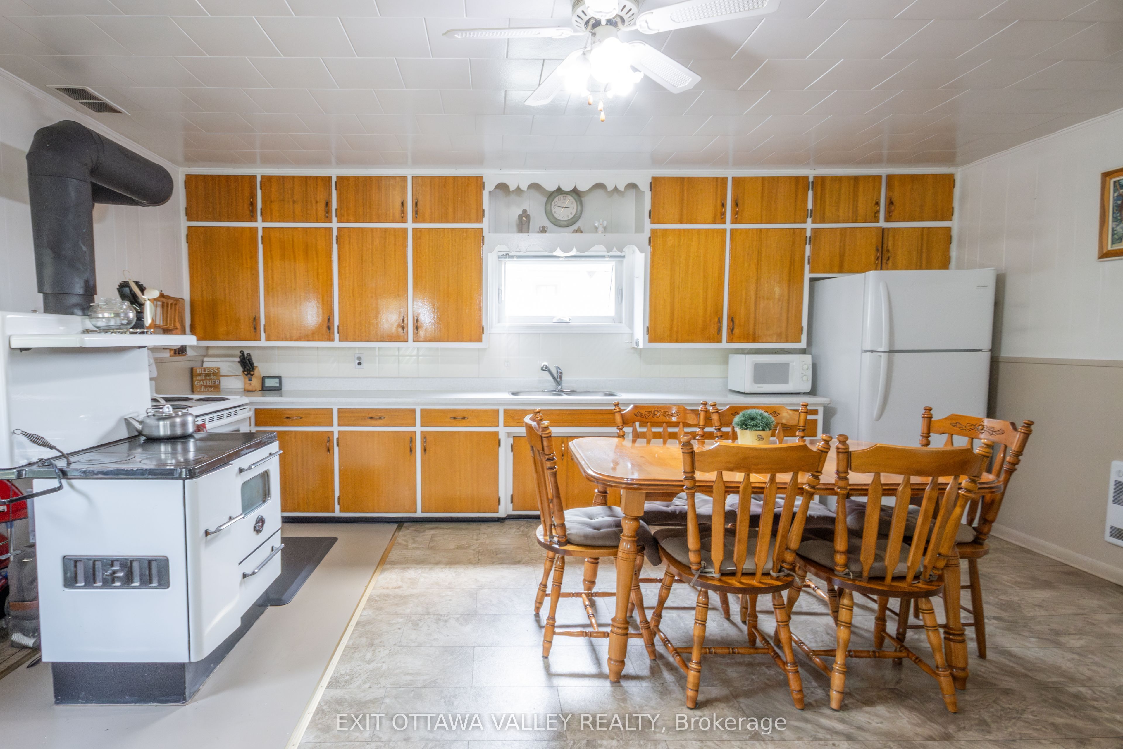 53 Burchat Street Property Photo 20