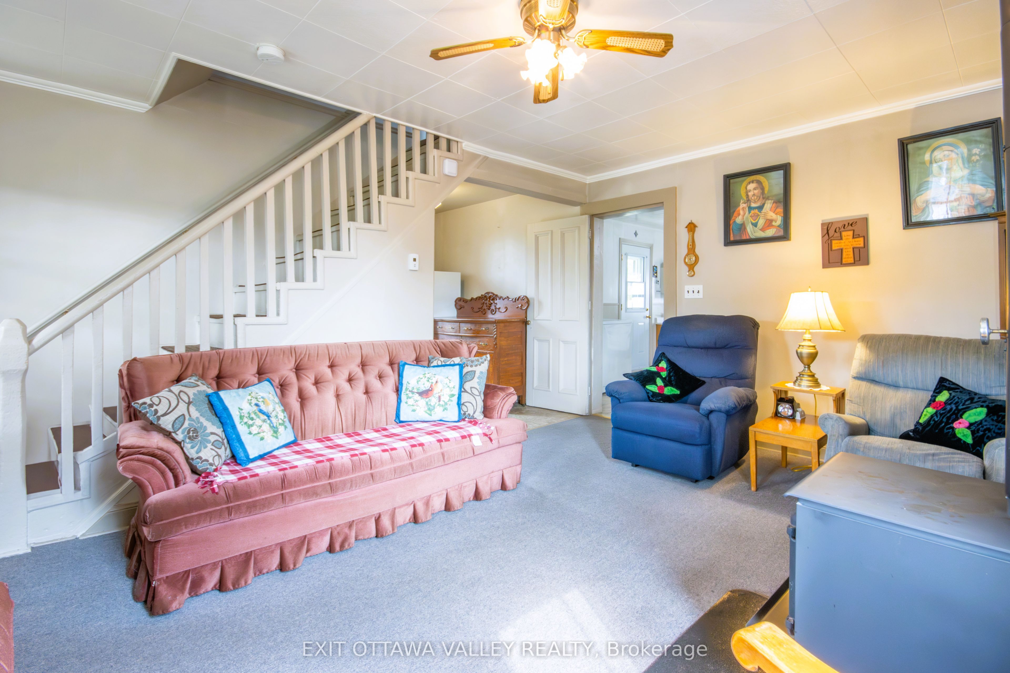 53 Burchat Street Property Photo 24