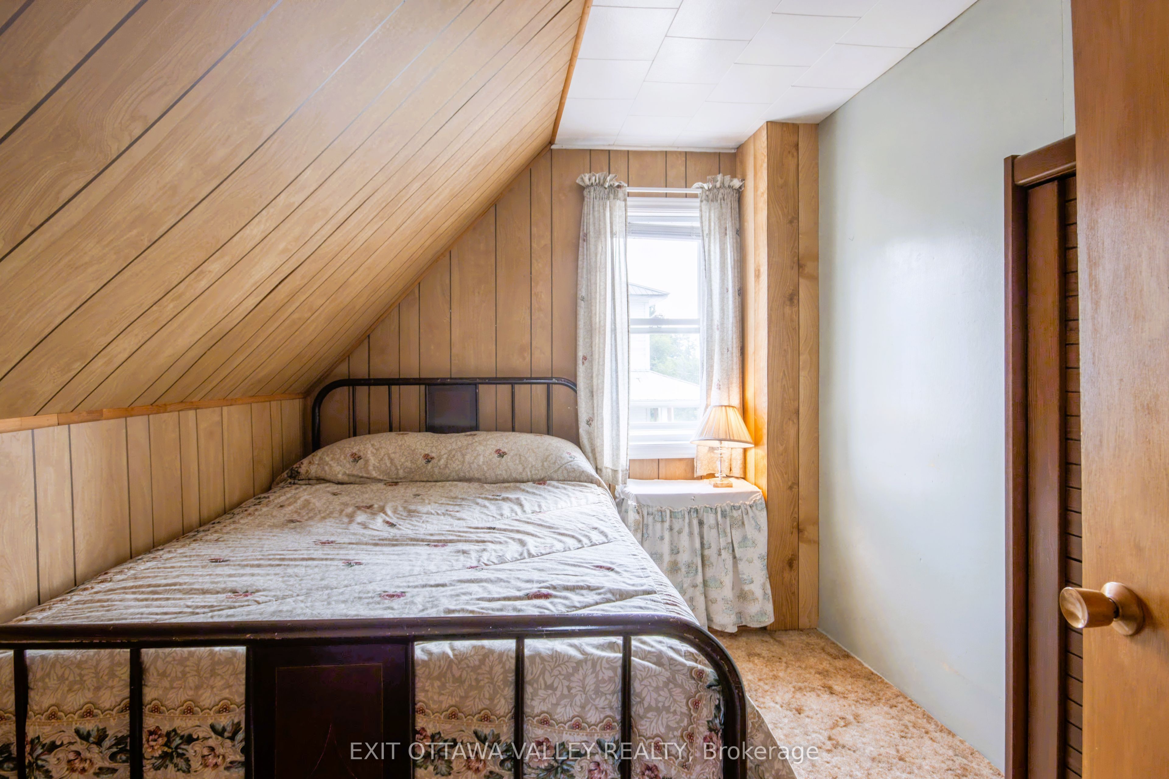 53 Burchat Street Property Photo 30