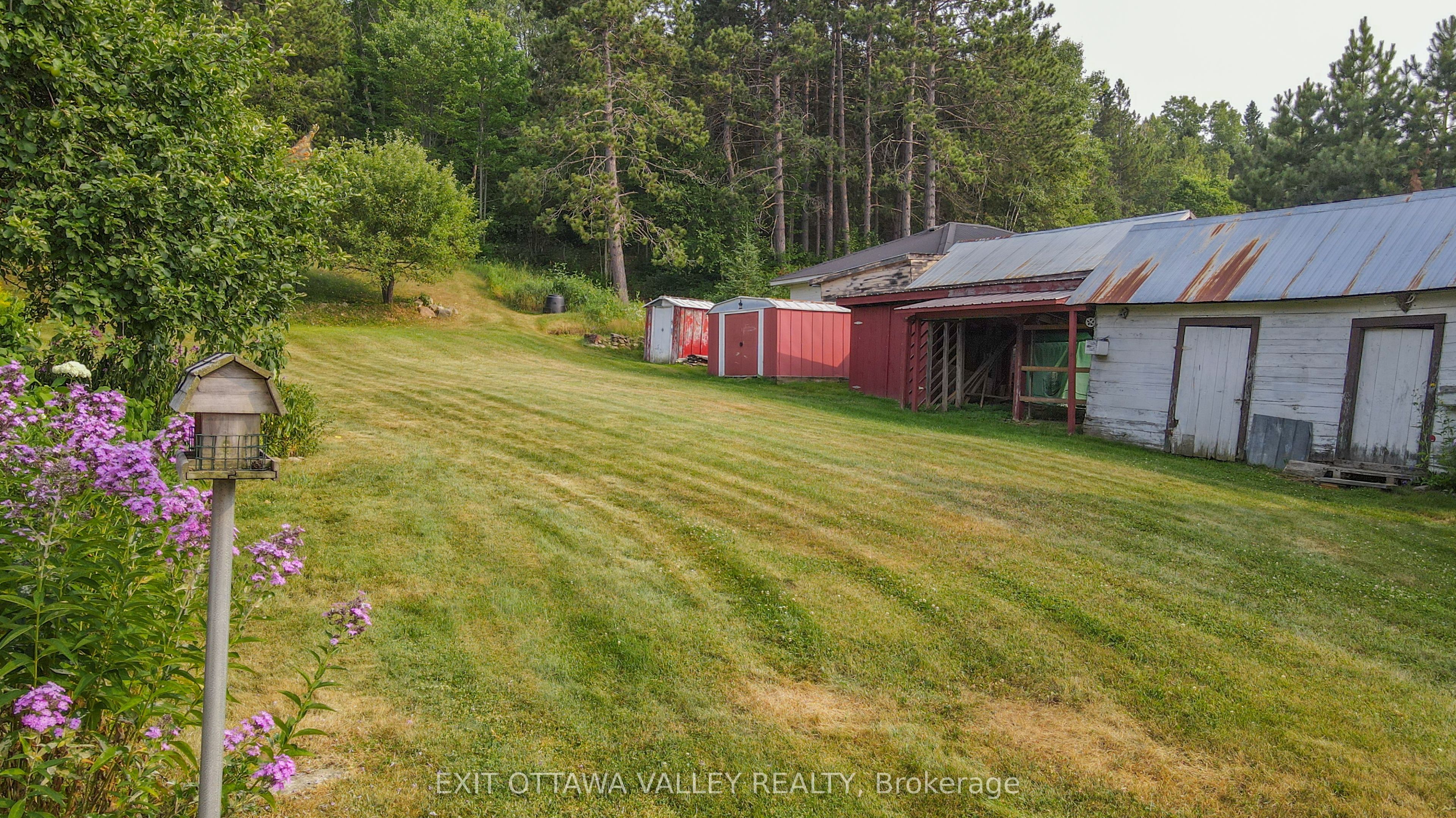 53 Burchat Street Property Photo 37